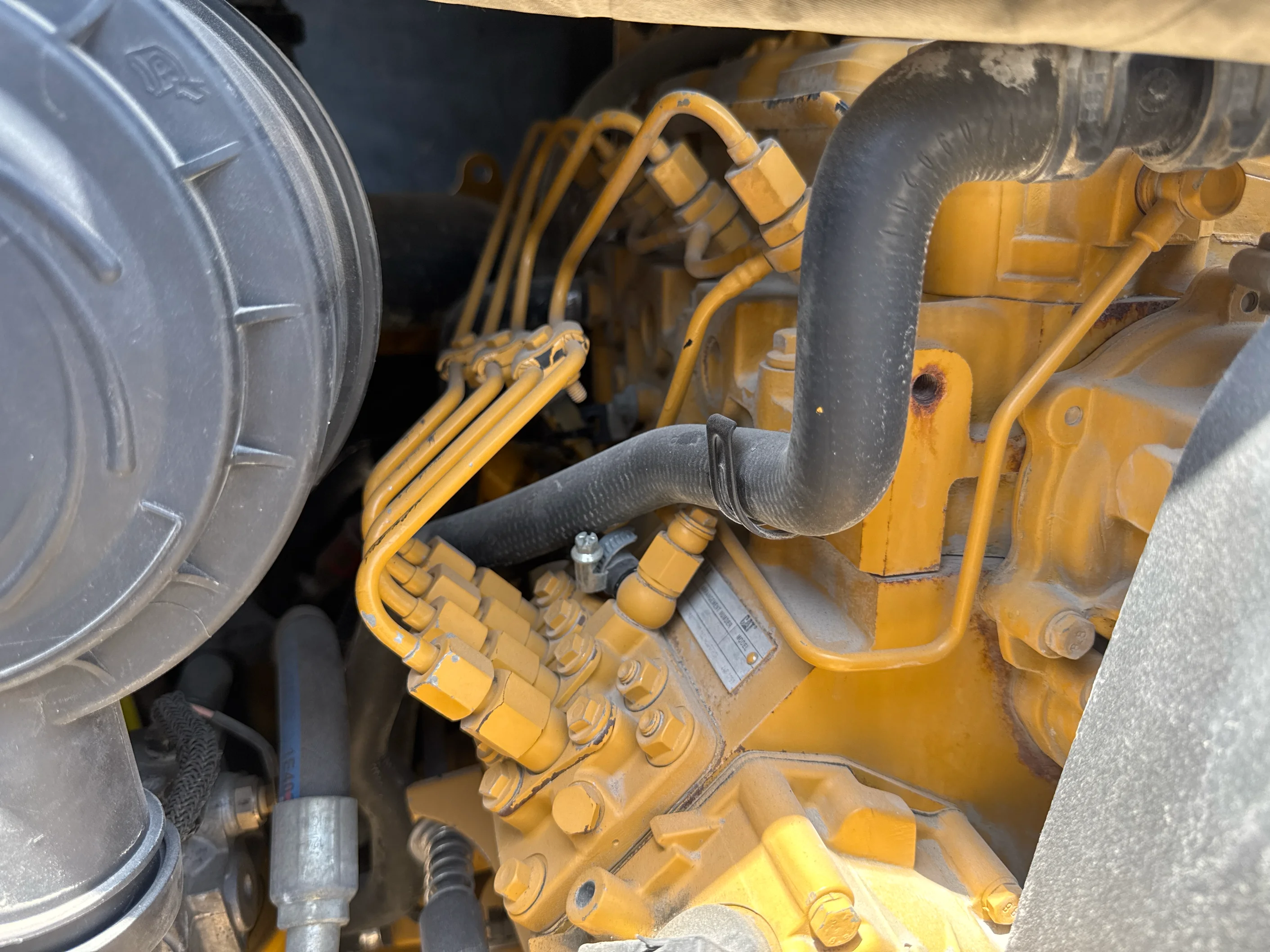 SSL-003-Cat-226B3-skid-steer-loader-inspection-engine-fuel-leaks-1