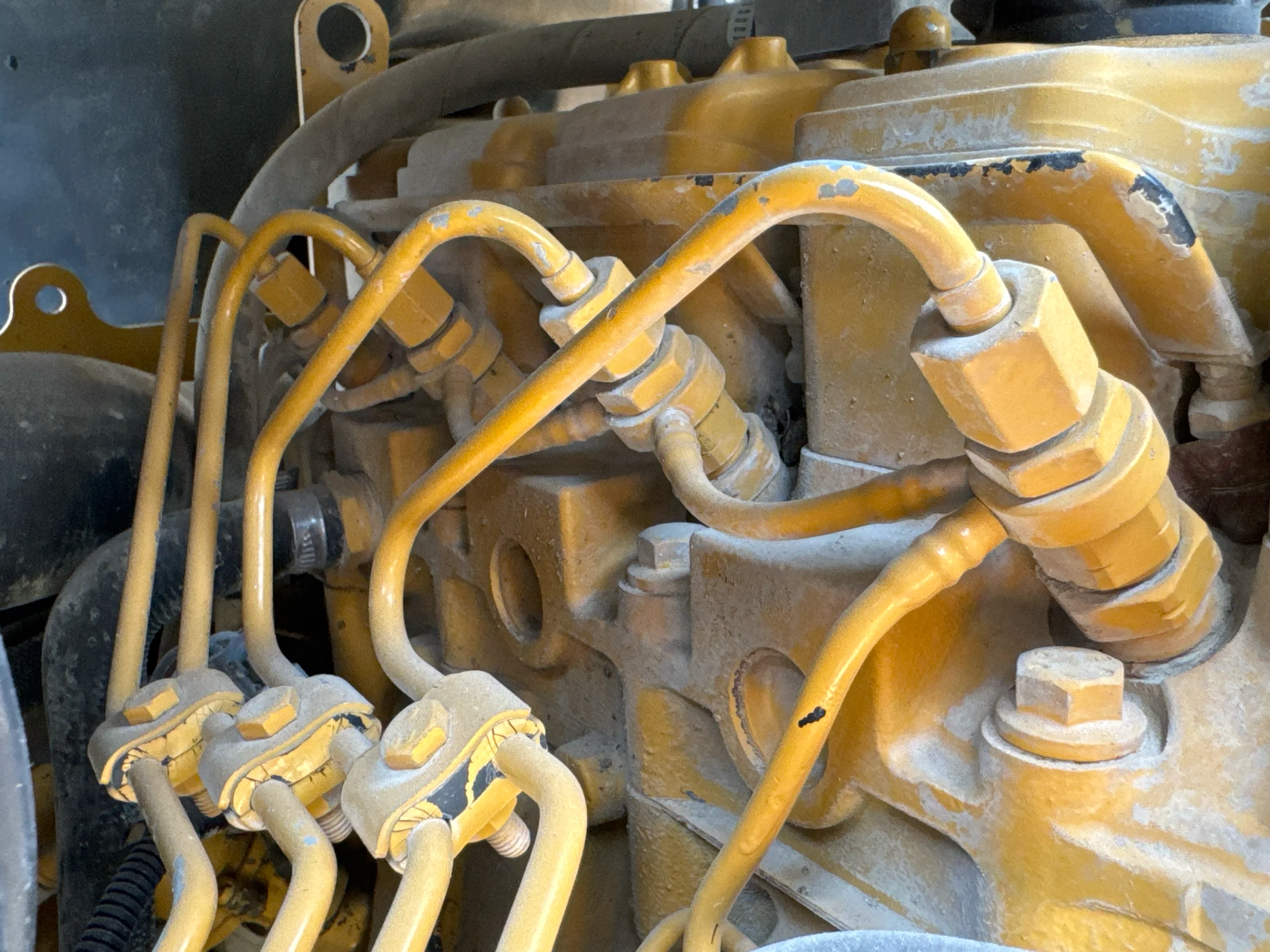 SSL-003-Cat-226B3-skid-steer-loader-inspection-engine-fuel-leaks-3