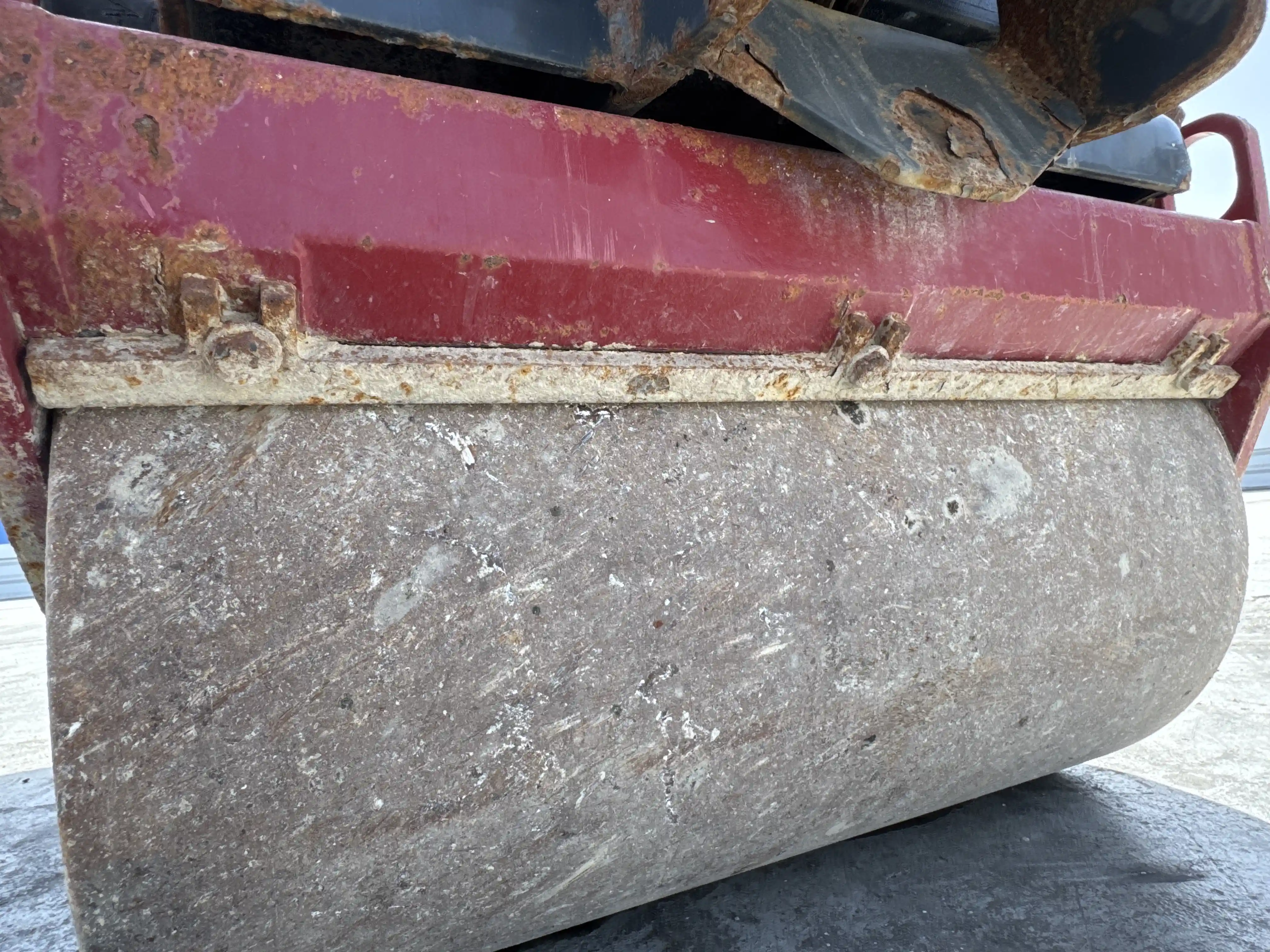 Dynapac-DTR75-walk-behind-compactor-roller-drum-scrapers