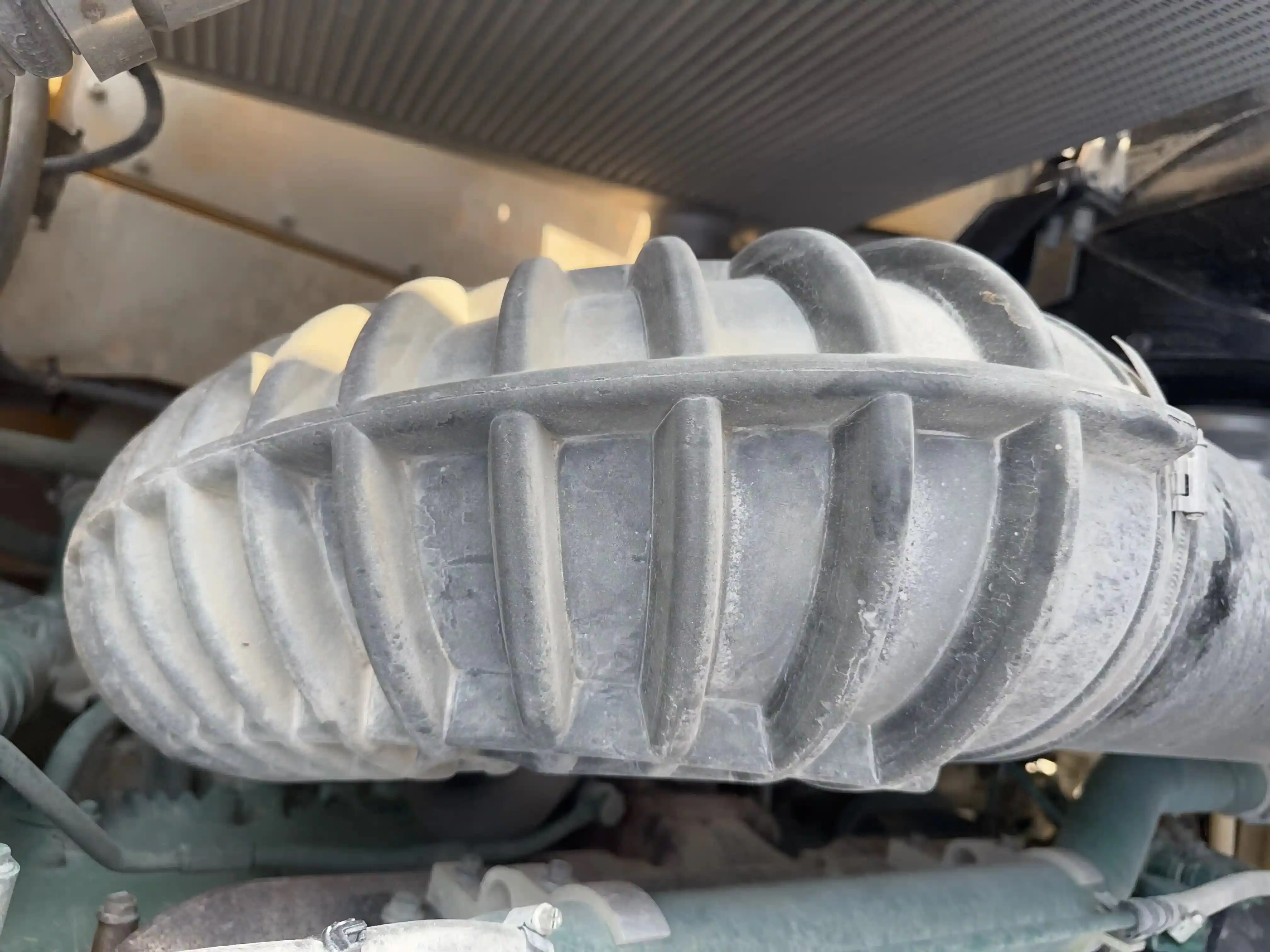 ADT-002-Volvo-A40G-articulated-dump-truck-inspection-engine-hoses-3