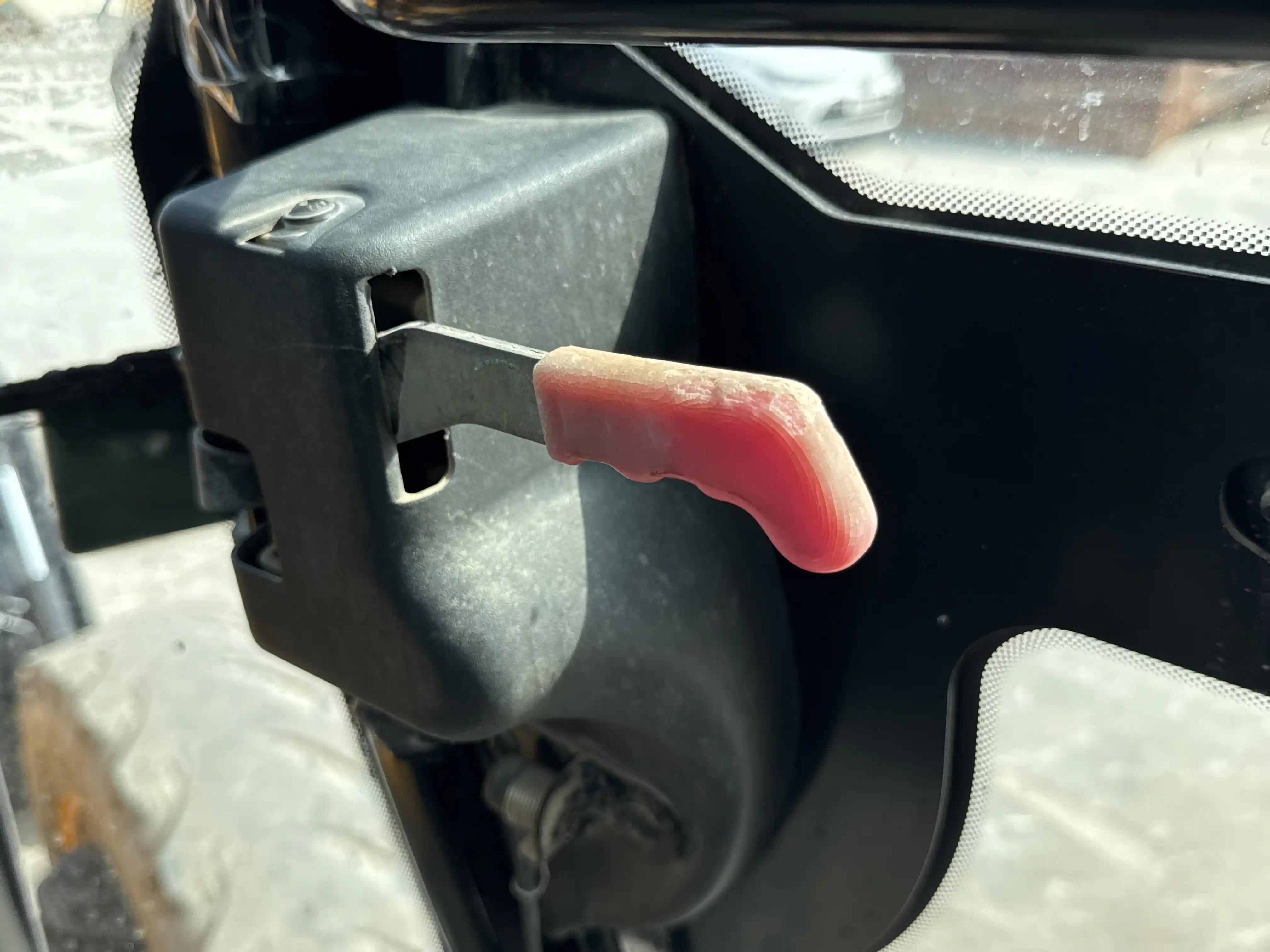 BHL-004-JCB-3DX-Plus-backhoe-loader-inspection-cabin-door-handles
