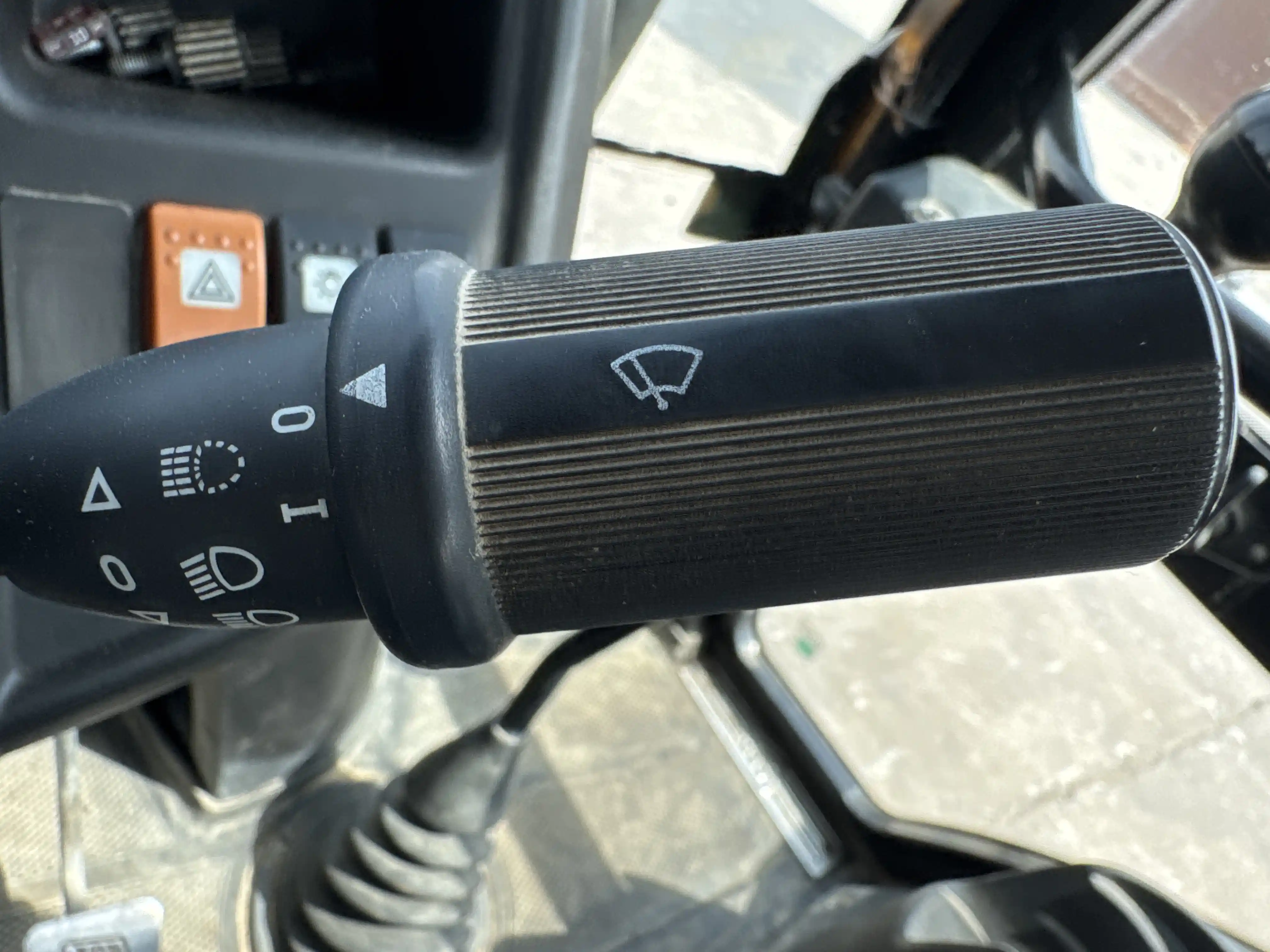 BHL-004-JCB-3DX-Plus-backhoe-loader-inspection-electronic-wipers