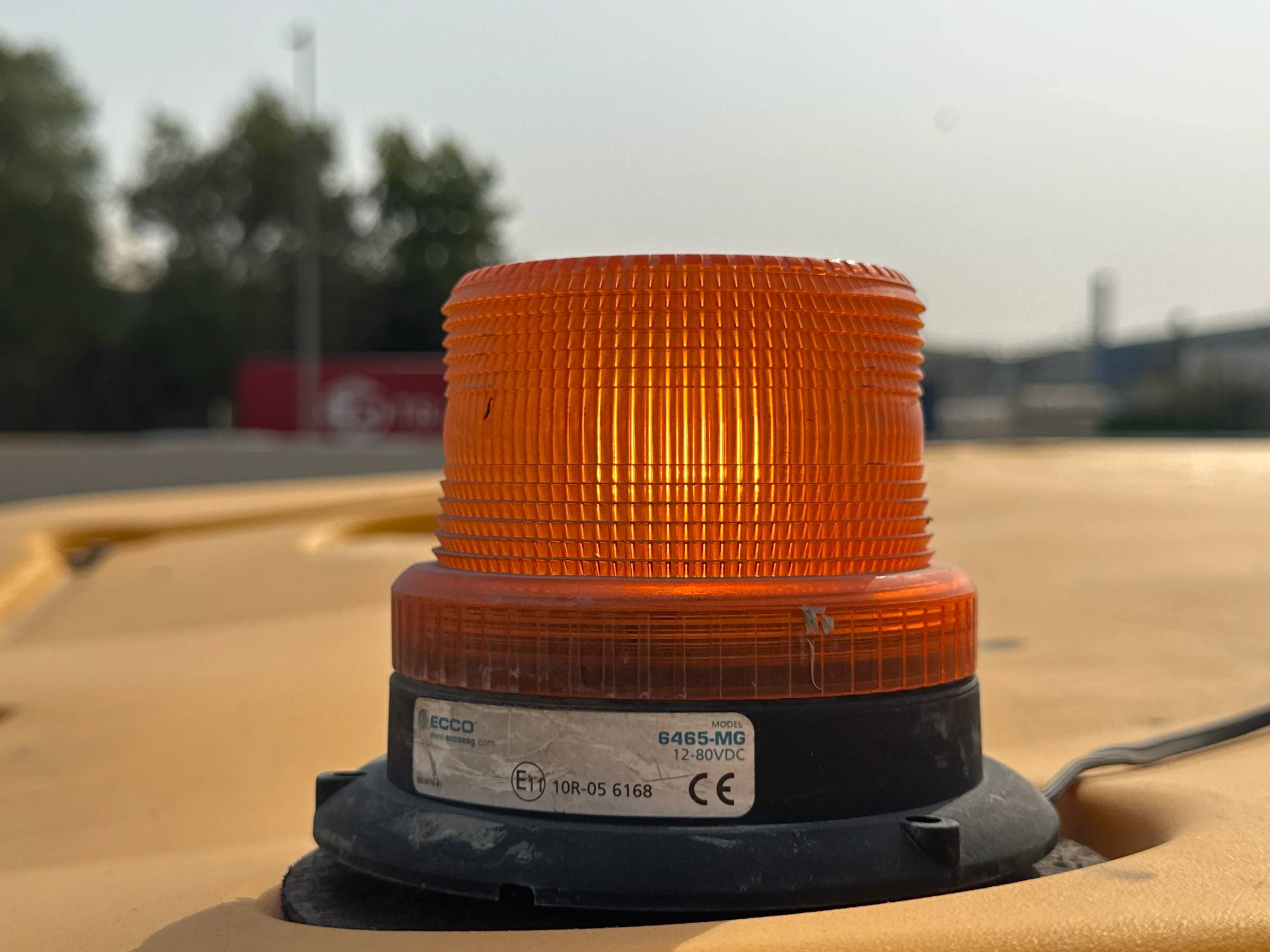 BHL-004-JCB-3DX-Plus-backhoe-loader-inspection-electronic-lights-and-signals