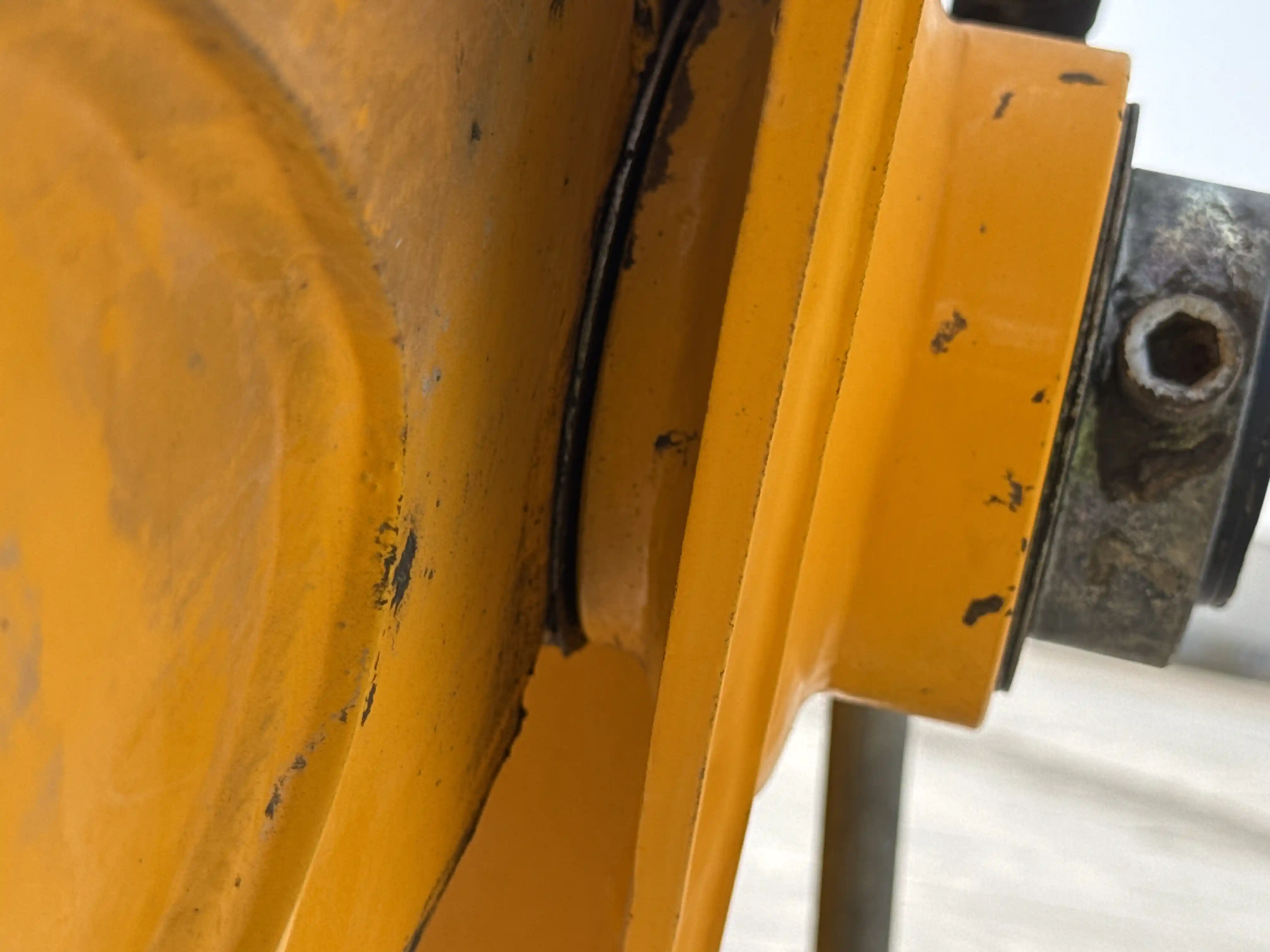 BHL-004-JCB-3DX-Plus-backhoe-loader-inspection-chassis-pin-and-bushings-boom-to-stick
