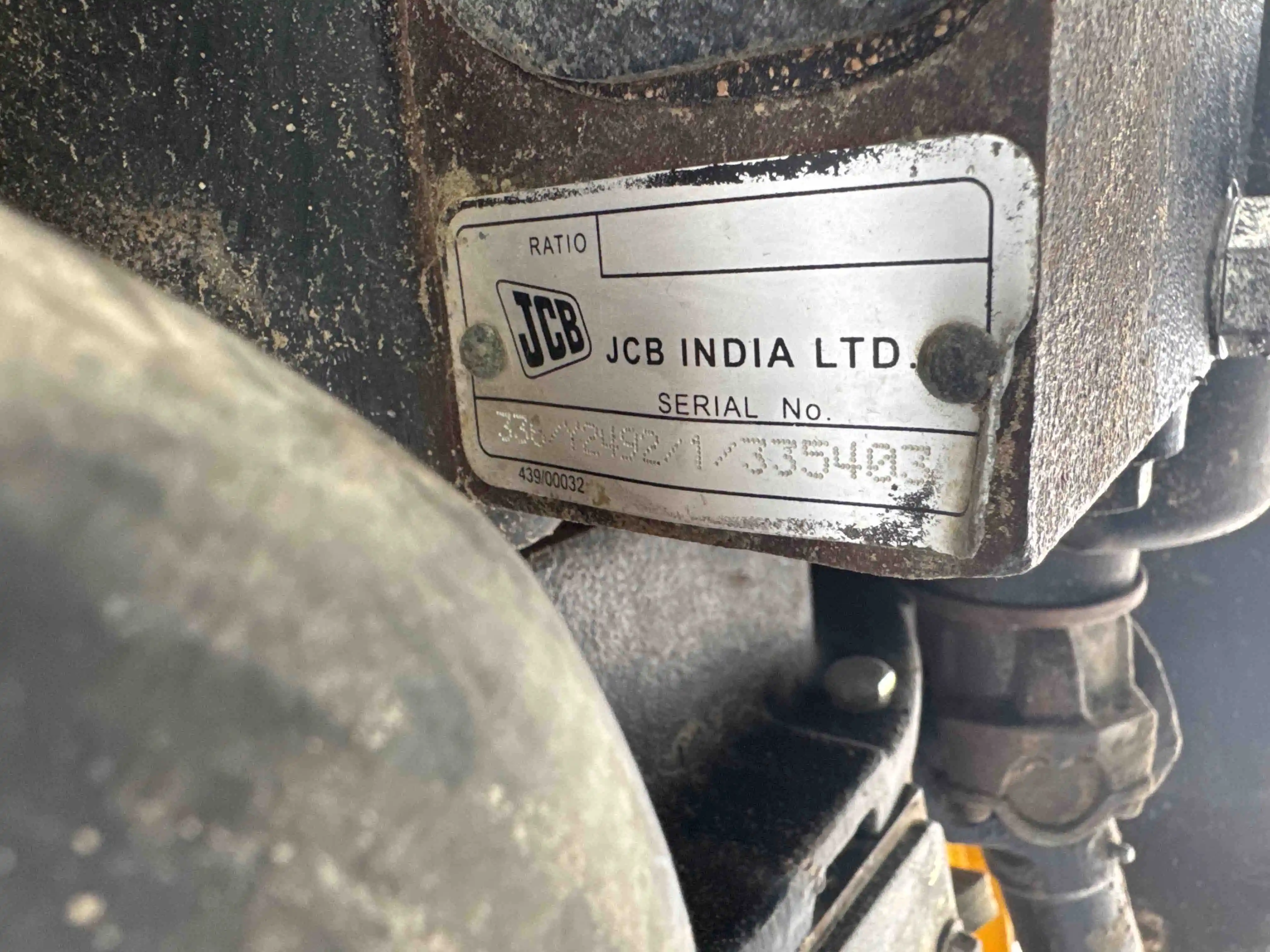 BHL-004-JCB-3DX-Plus-backhoe-loader-inspection-drive-system-transmission-case