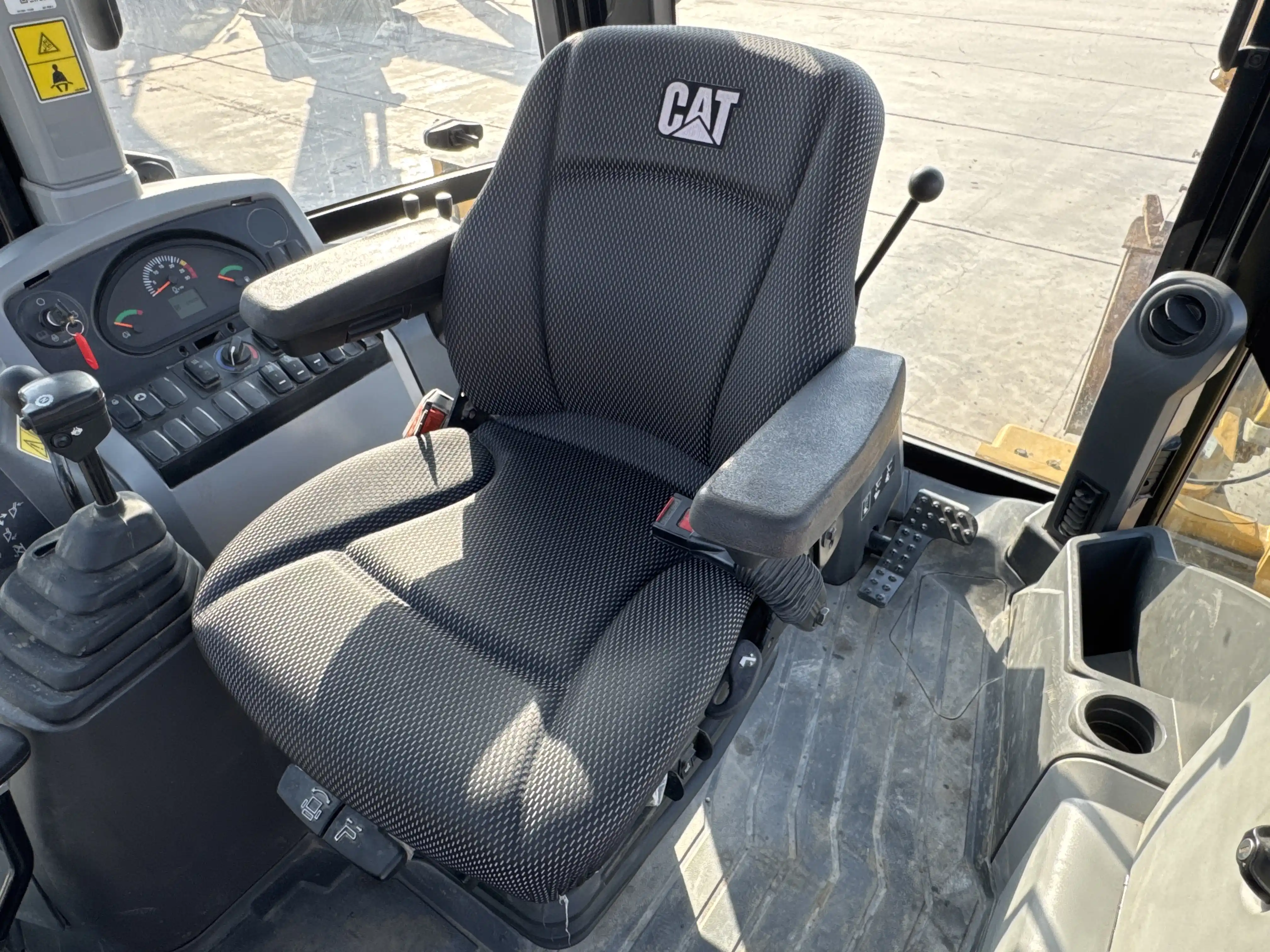 BHL-2-cat-428-backhoe-loader-interior-cabin-seat