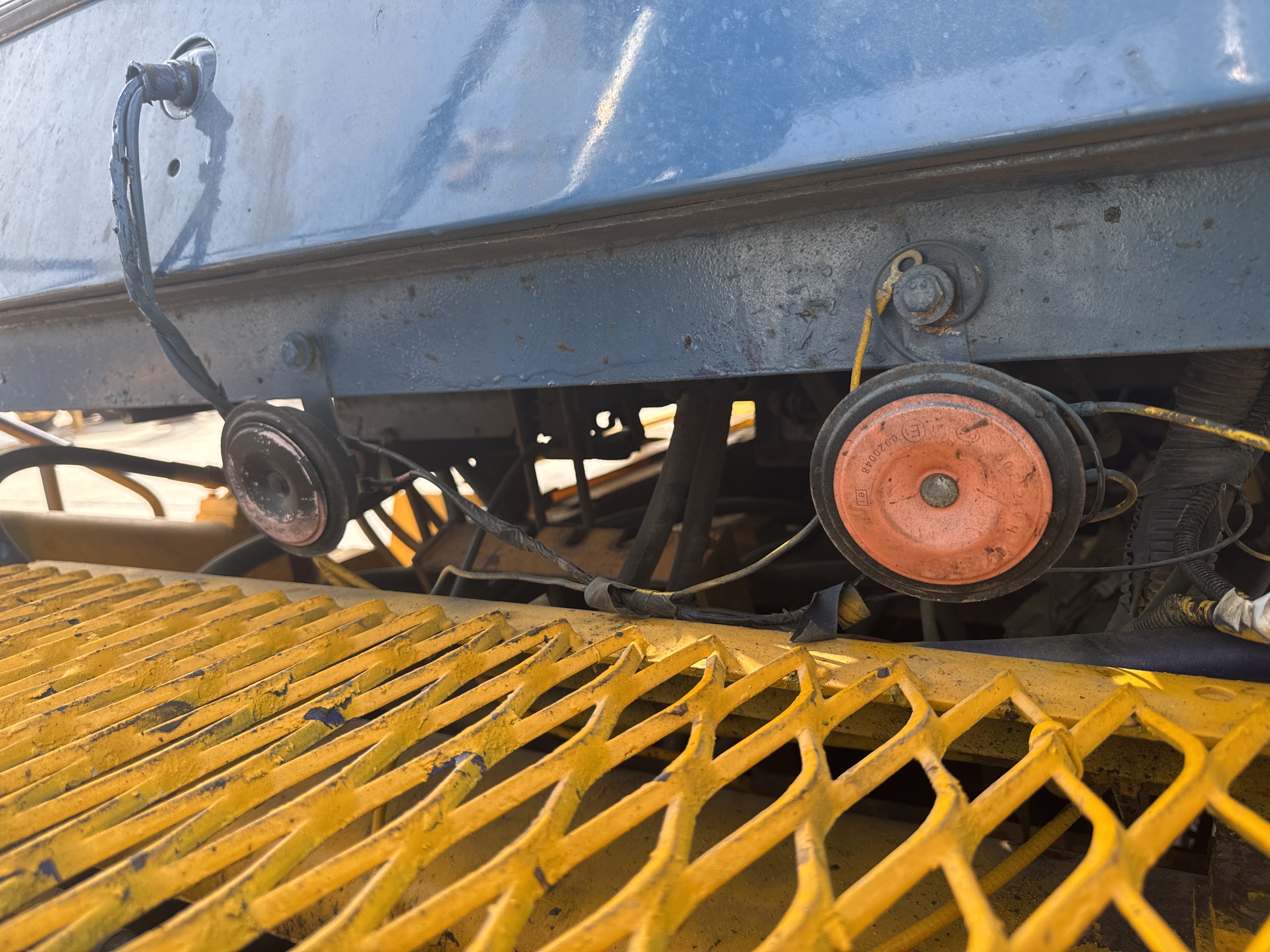 FLM-001-Komatsu-FD200Z-6-forklift-inspection-safety-horn