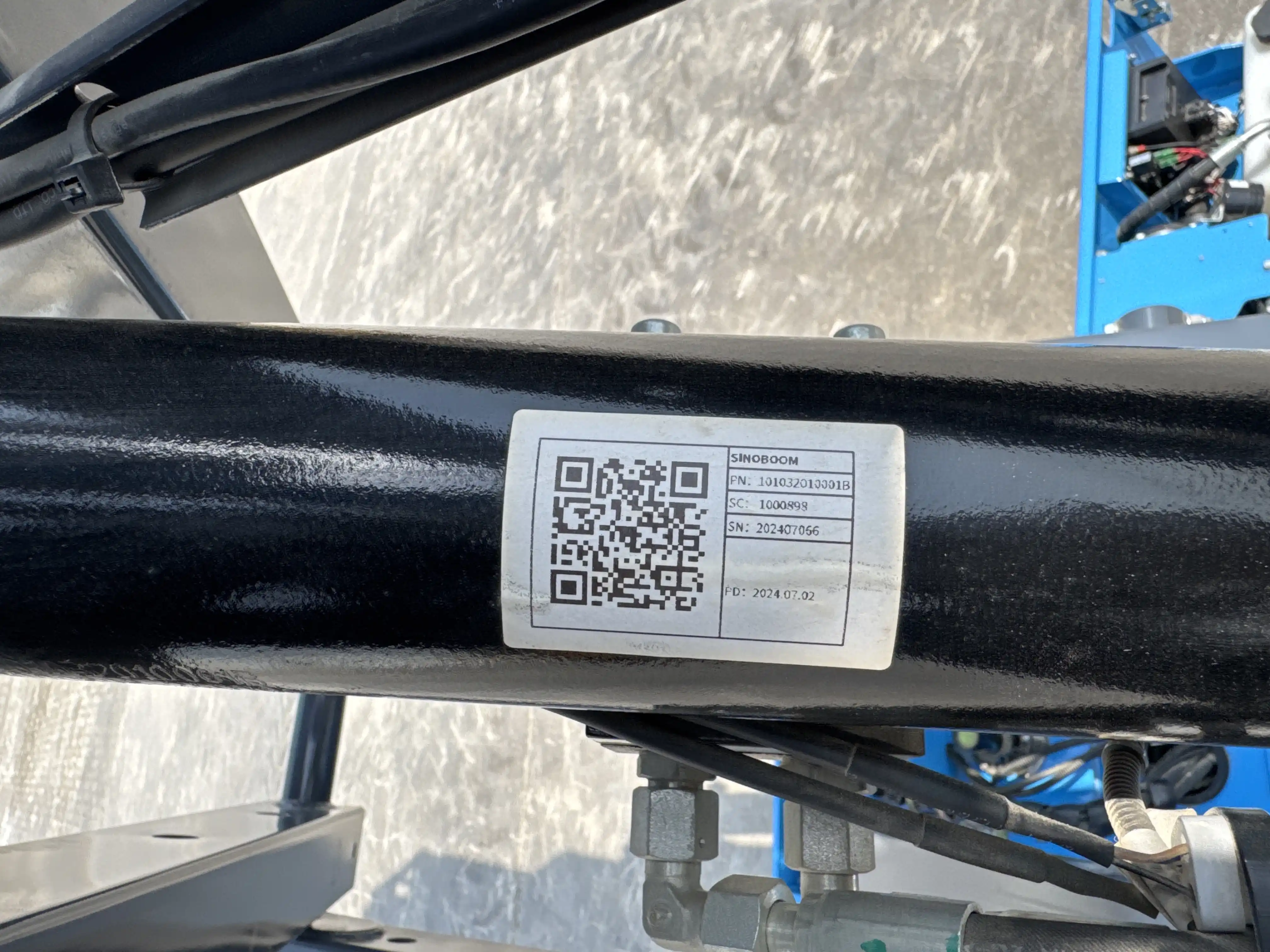 SLA-001-Sinoboom-0608N-electric-scissor-lift-inspection-hydraulics-scissor-cylinders