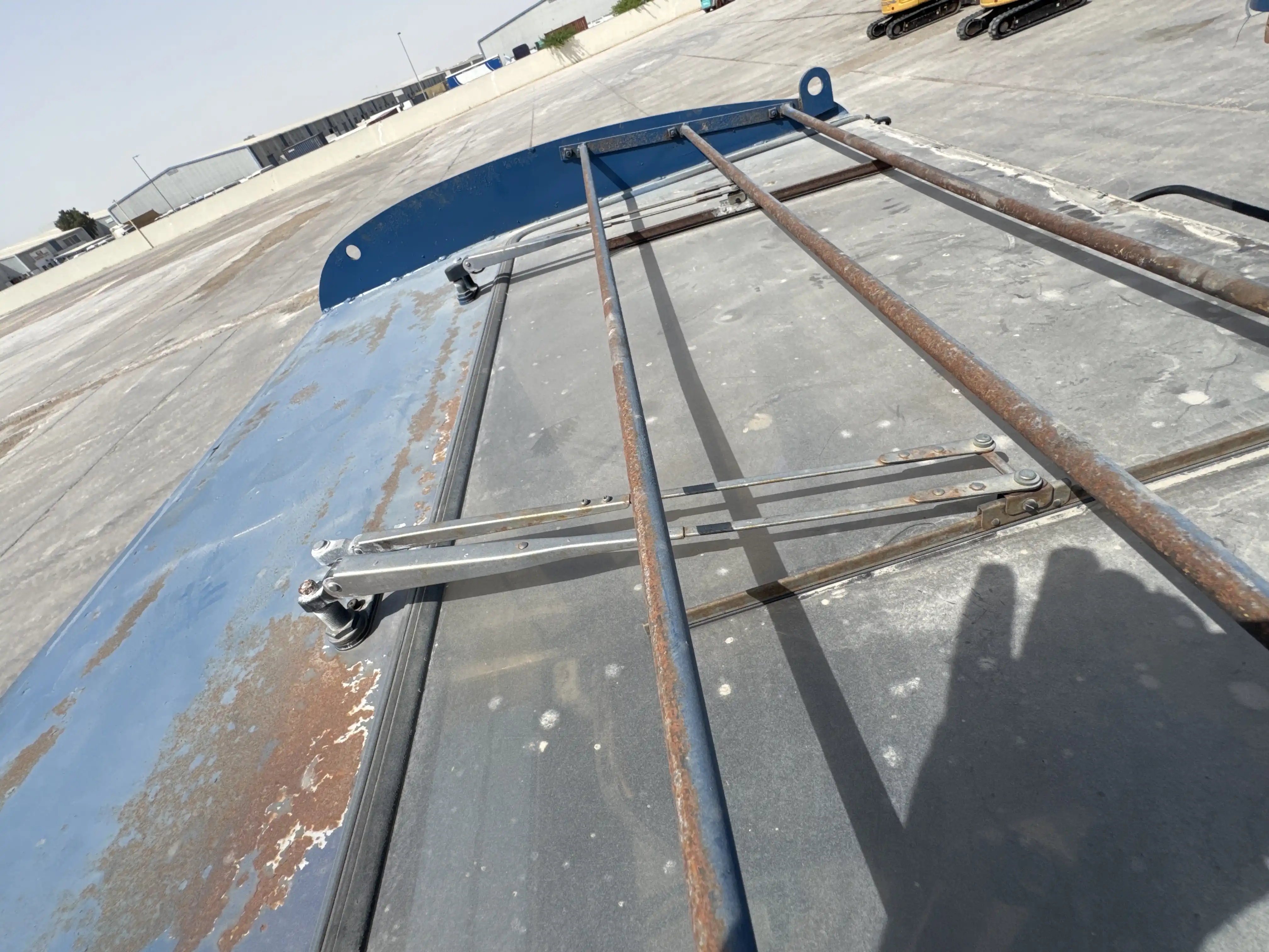 FLM-001-Komatsu-FD200Z-6-forklift-inspection-electronics-wipers