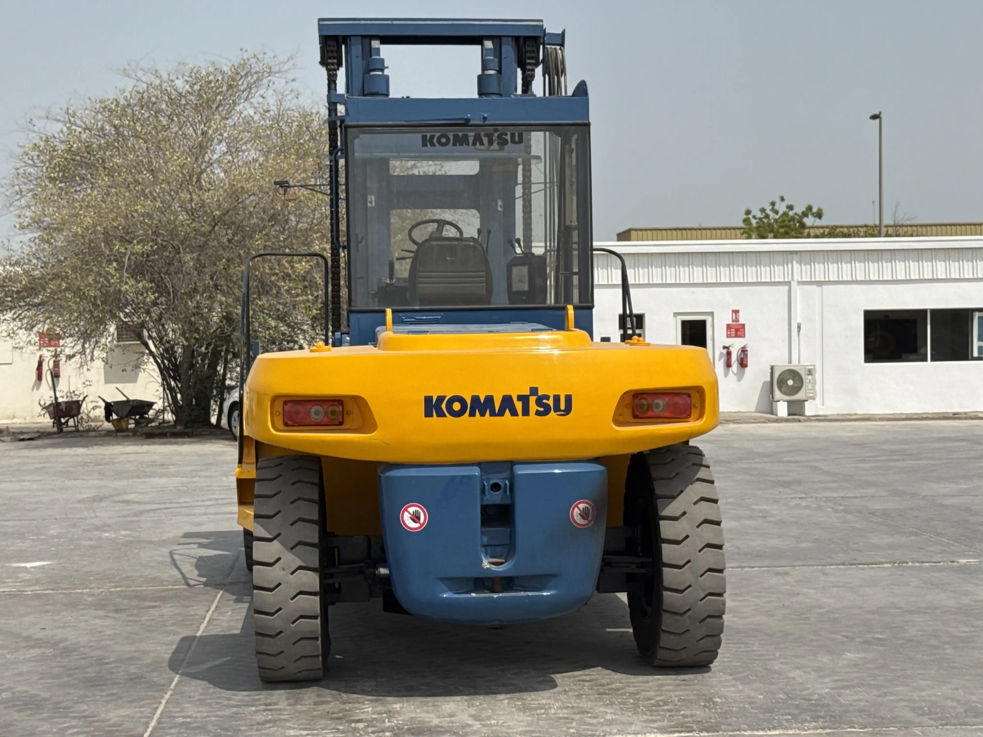 FLM-001-Komatsu-FD200Z-6-forklift-inspection-structure-paint