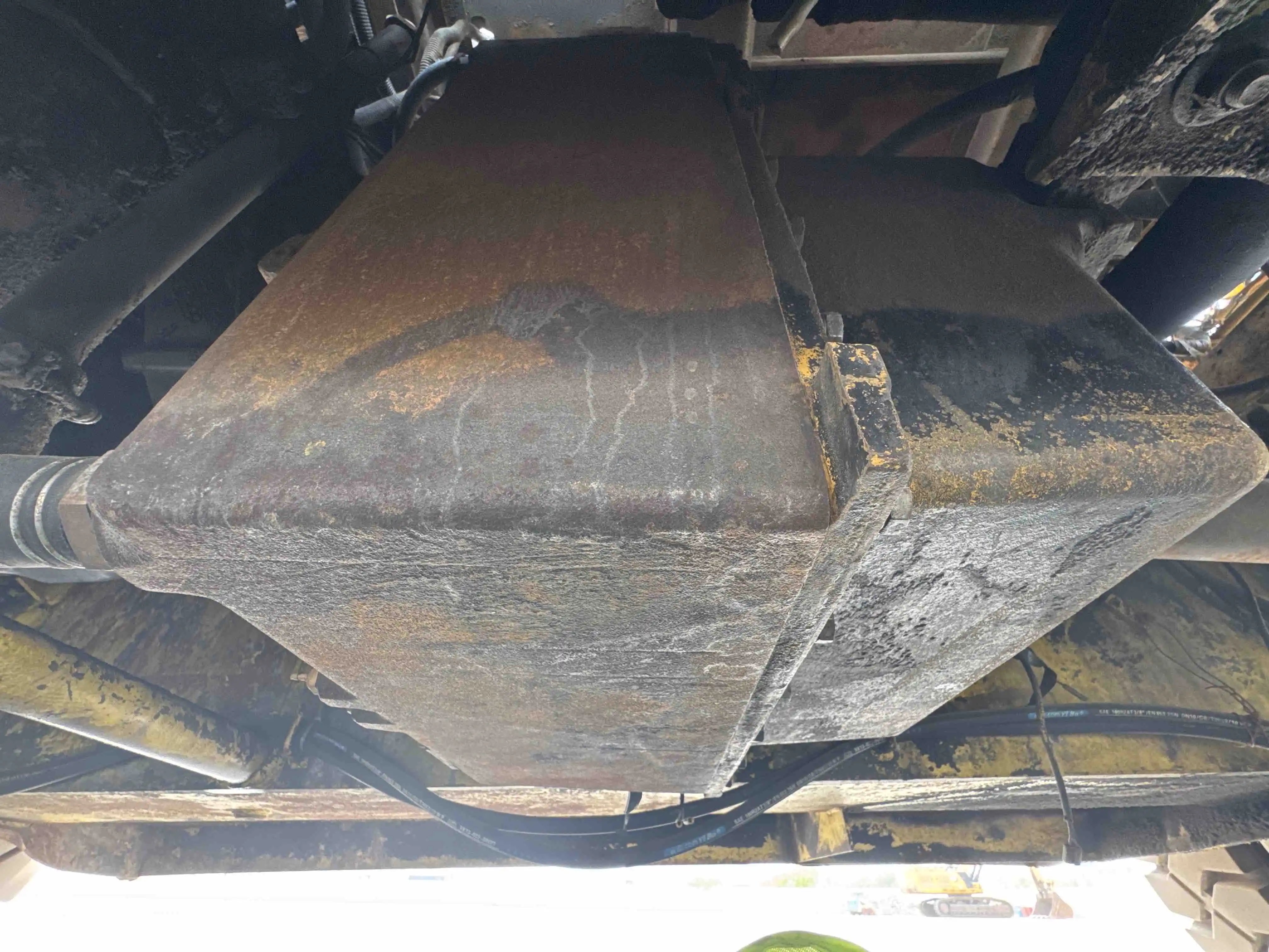 FLM-001-Komatsu-FD200Z-6-forklift-inspection-drive-system-transmission-case