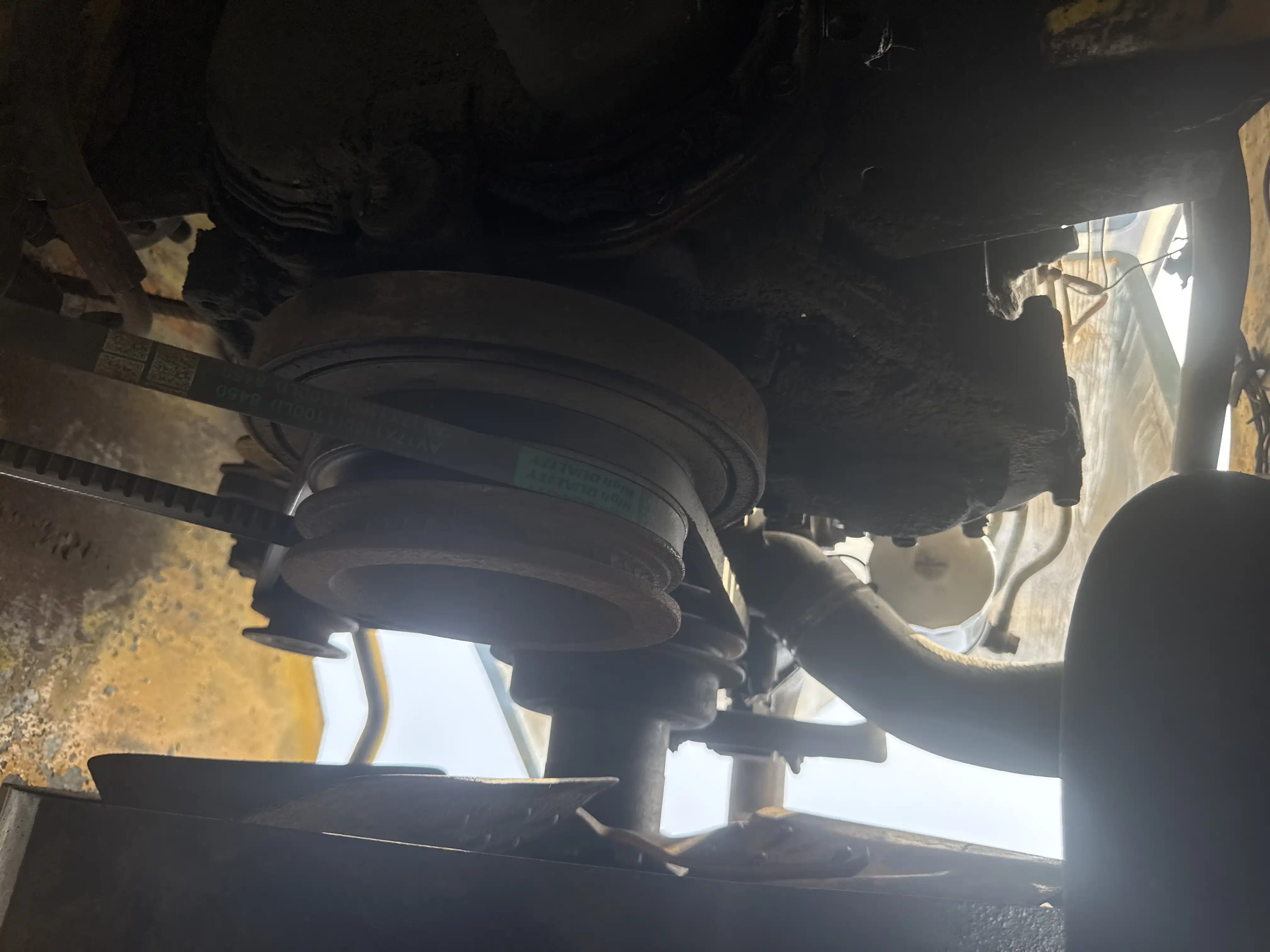 FLM-001-Komatsu-FD200Z-6-forklift-inspection-engine-engine-oil-leaks