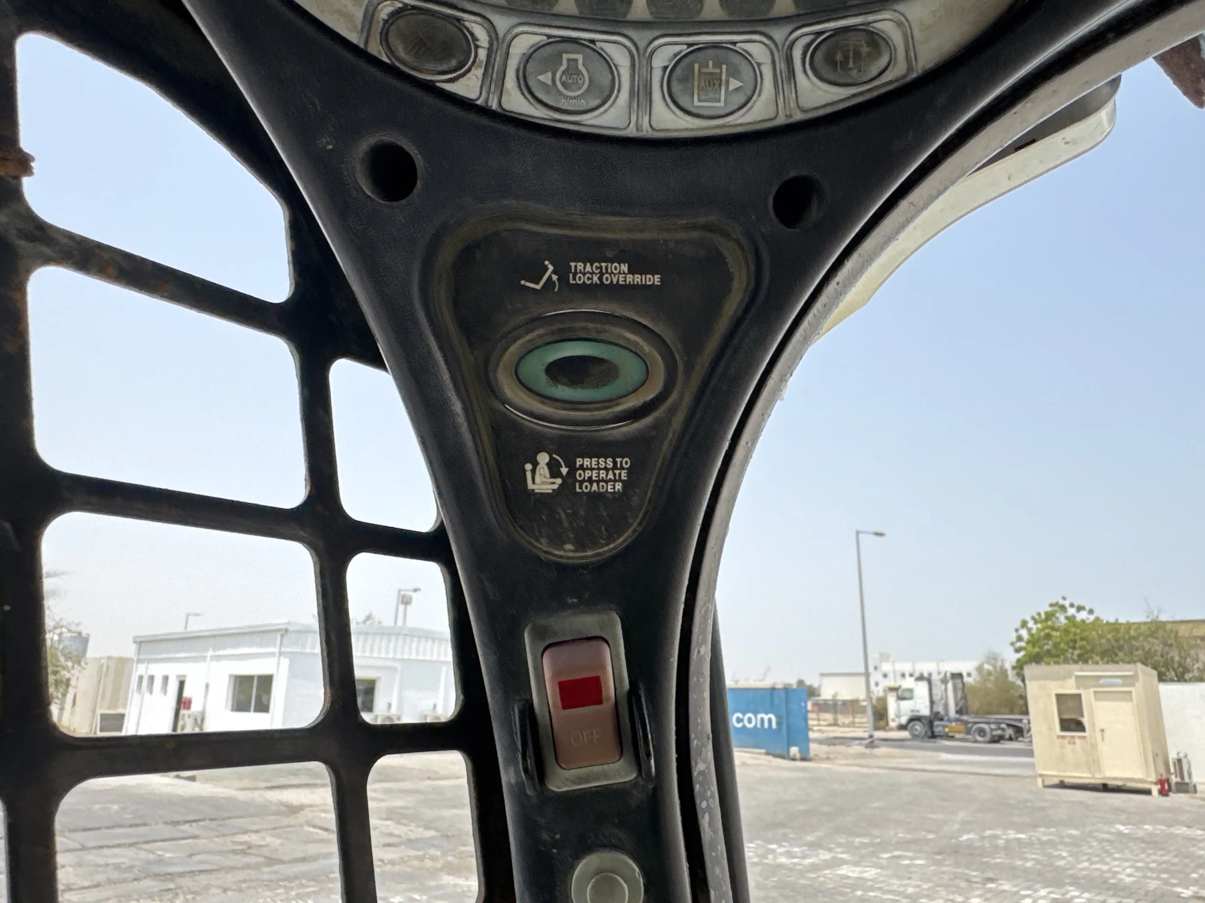 SSL-010-Bobcat-S450-skid-steer-loader-inspection-cabin-electronic-instrument-board