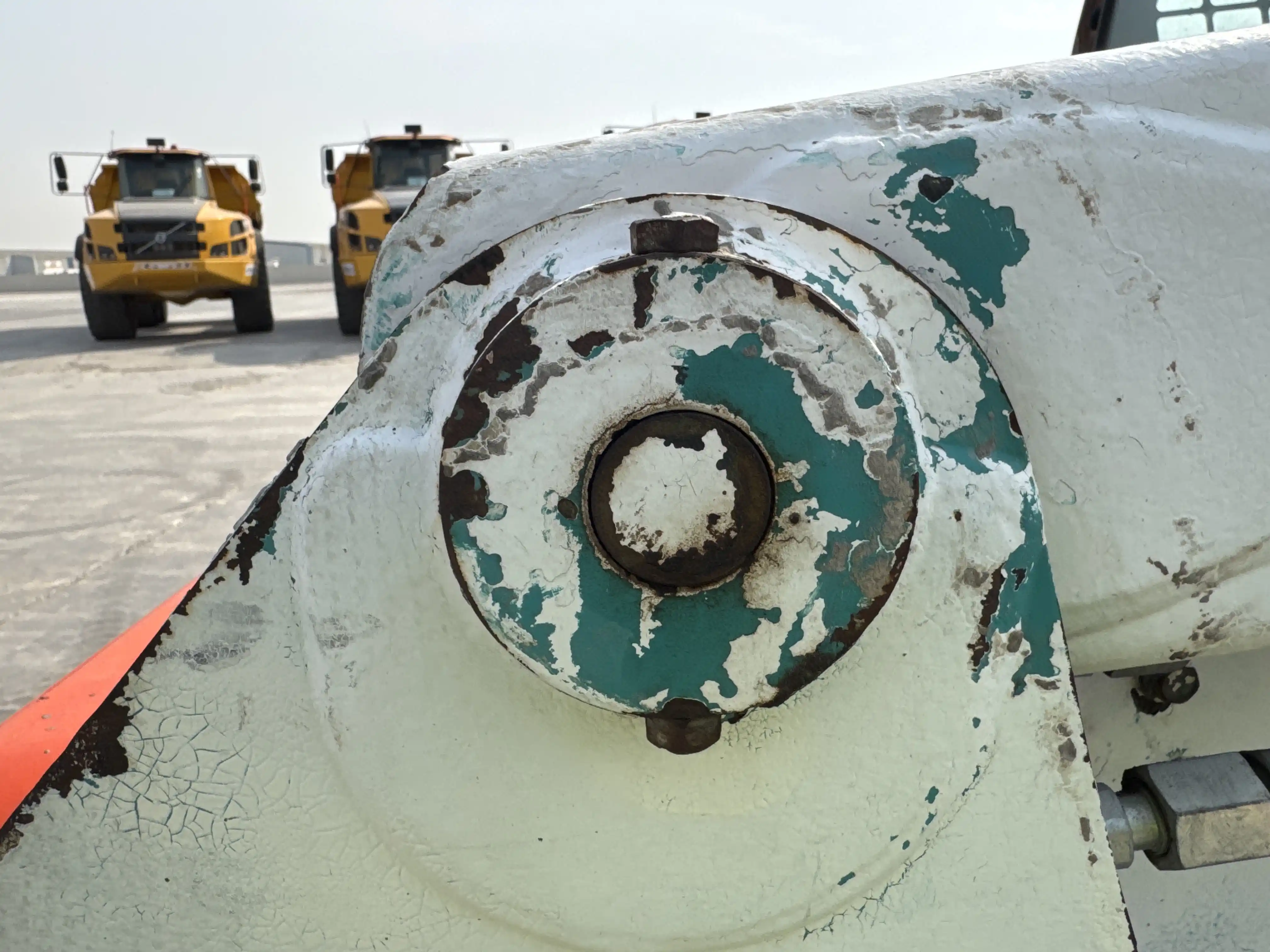 SSL-010-Bobcat-S450-skid-steer-loader-inspection-chassis-lift-arm-base-pin-and-bushings