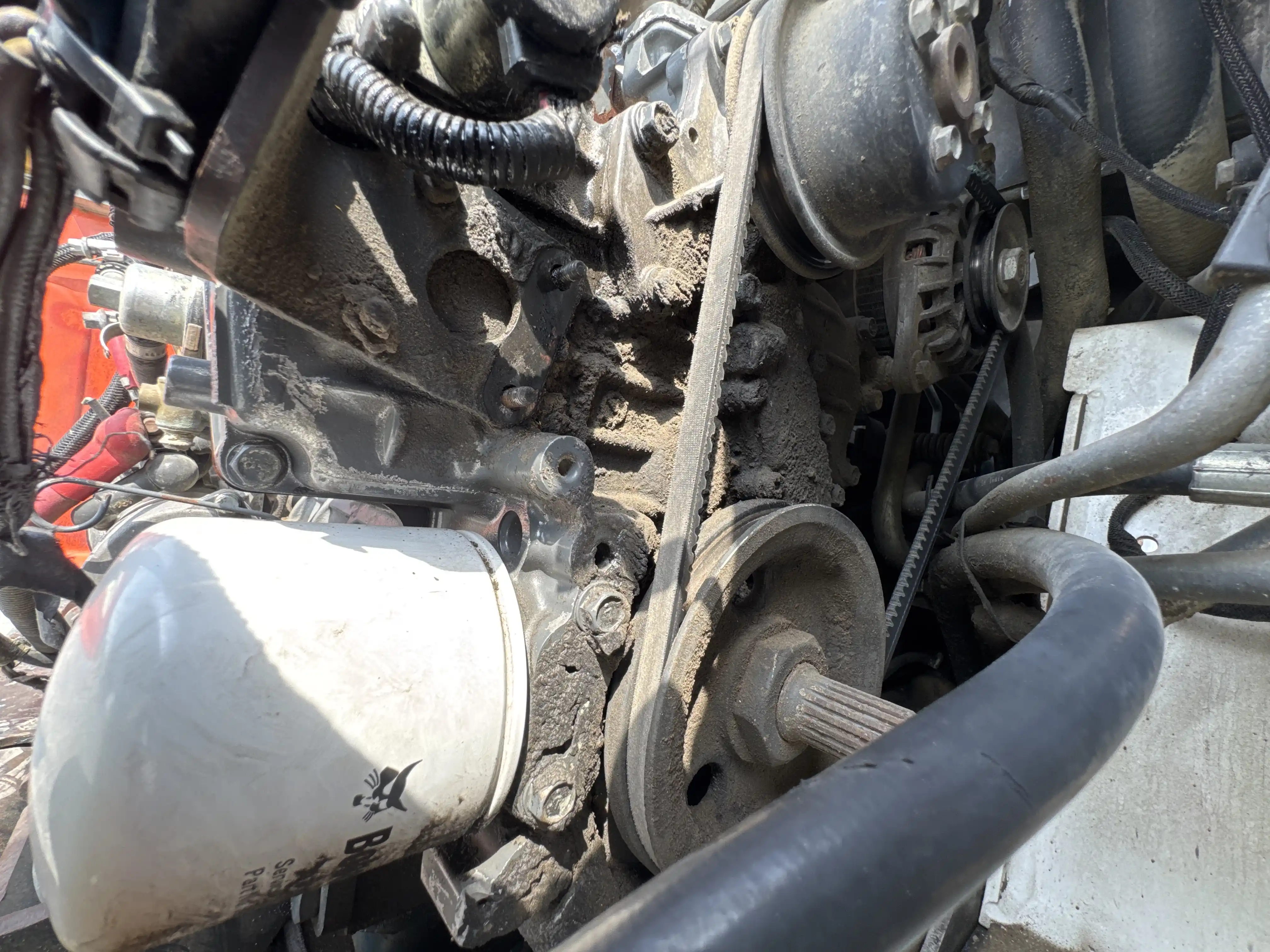 SSL-010-Bobcat-S450-skid-steer-loader-inspection-engine-engine-oil-leaks