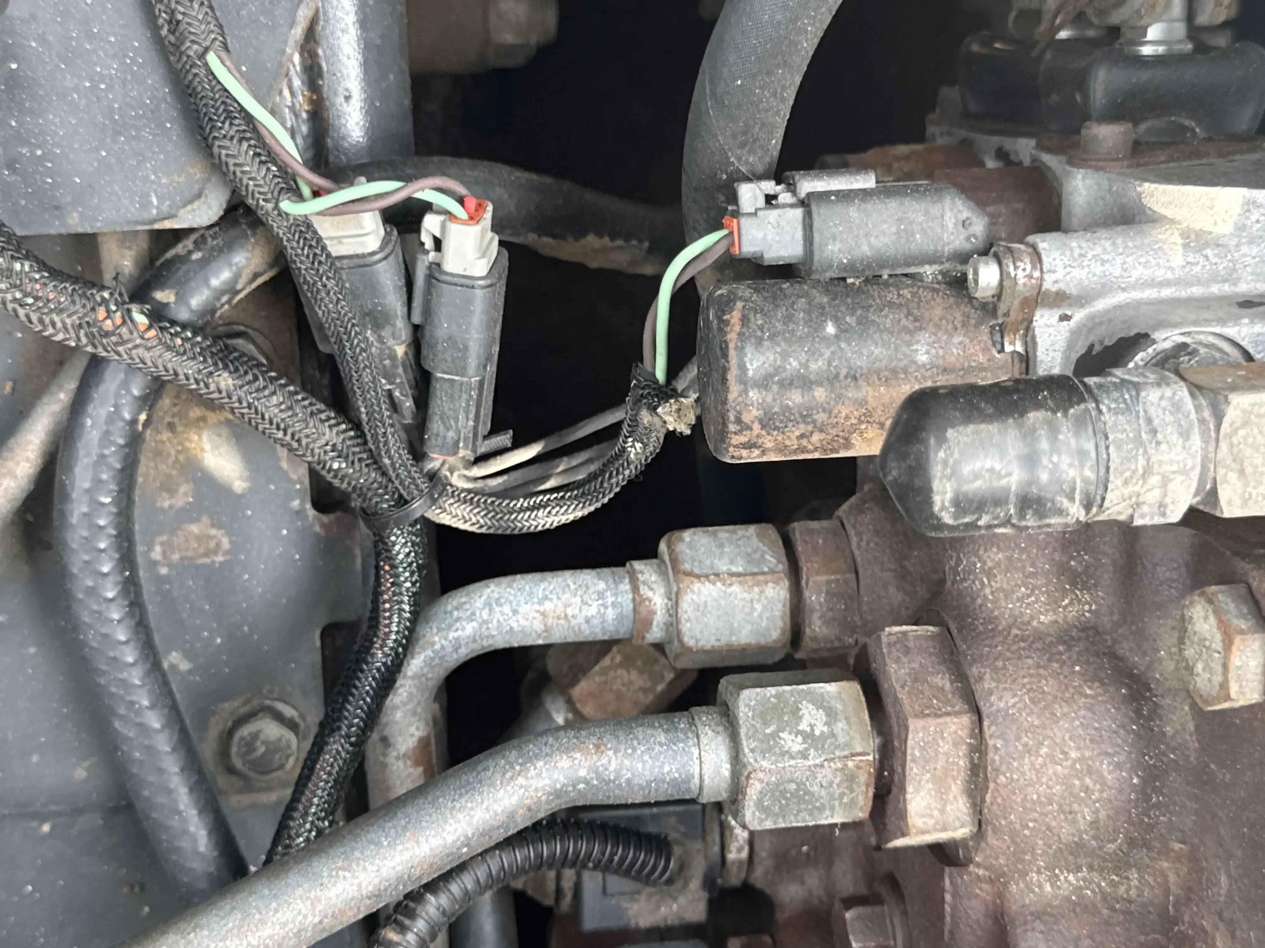 SSL-010-Bobcat-S450-skid-steer-loader-inspection-hydraulics-wiring-harness