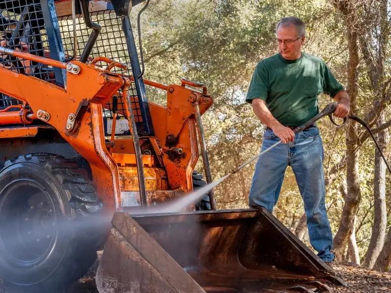 4 Causes of skid steer overheating and how to avoid them