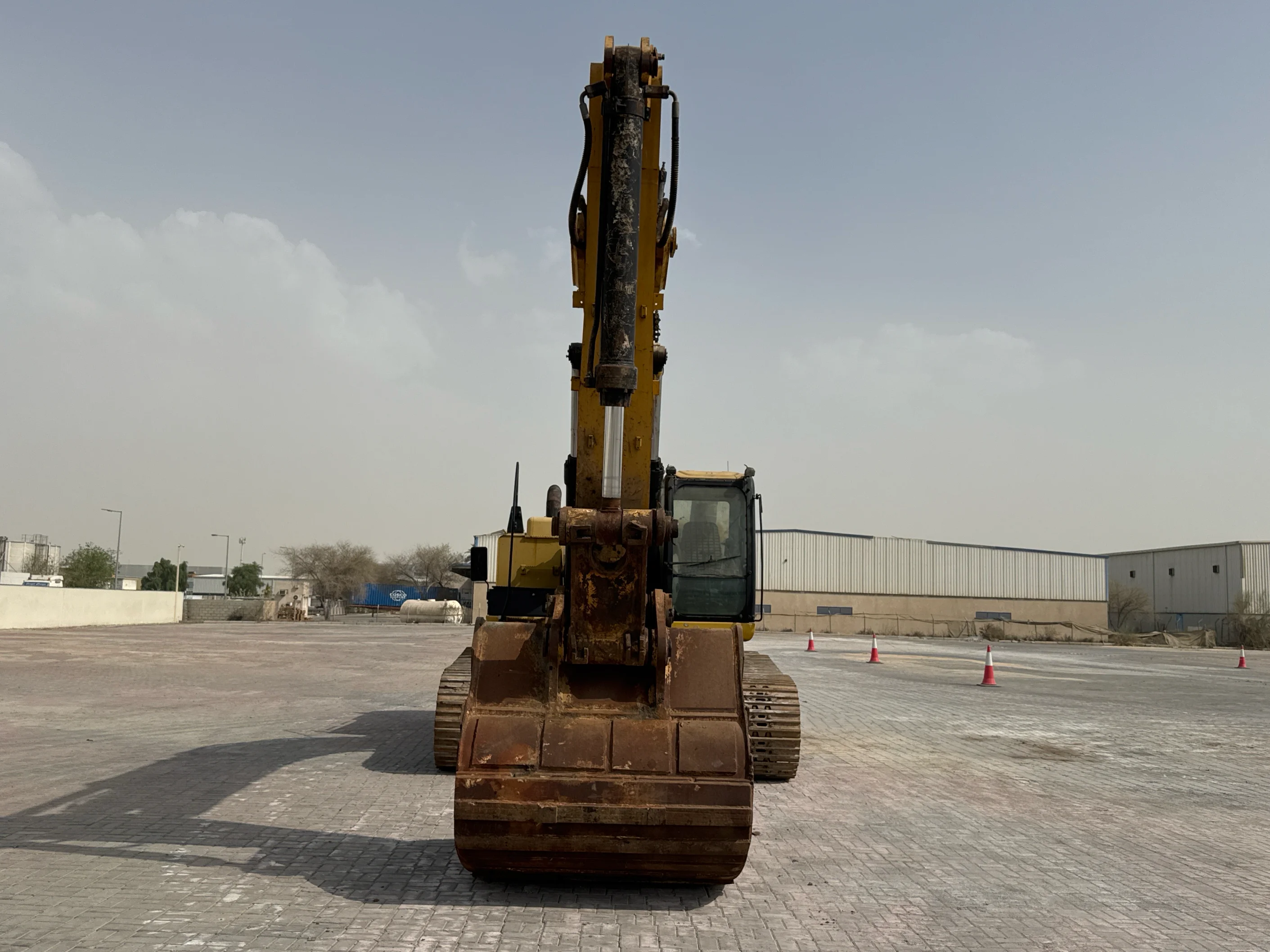 LEX-004-Cat-349D2L-large-excavator-inspection-structure-paint