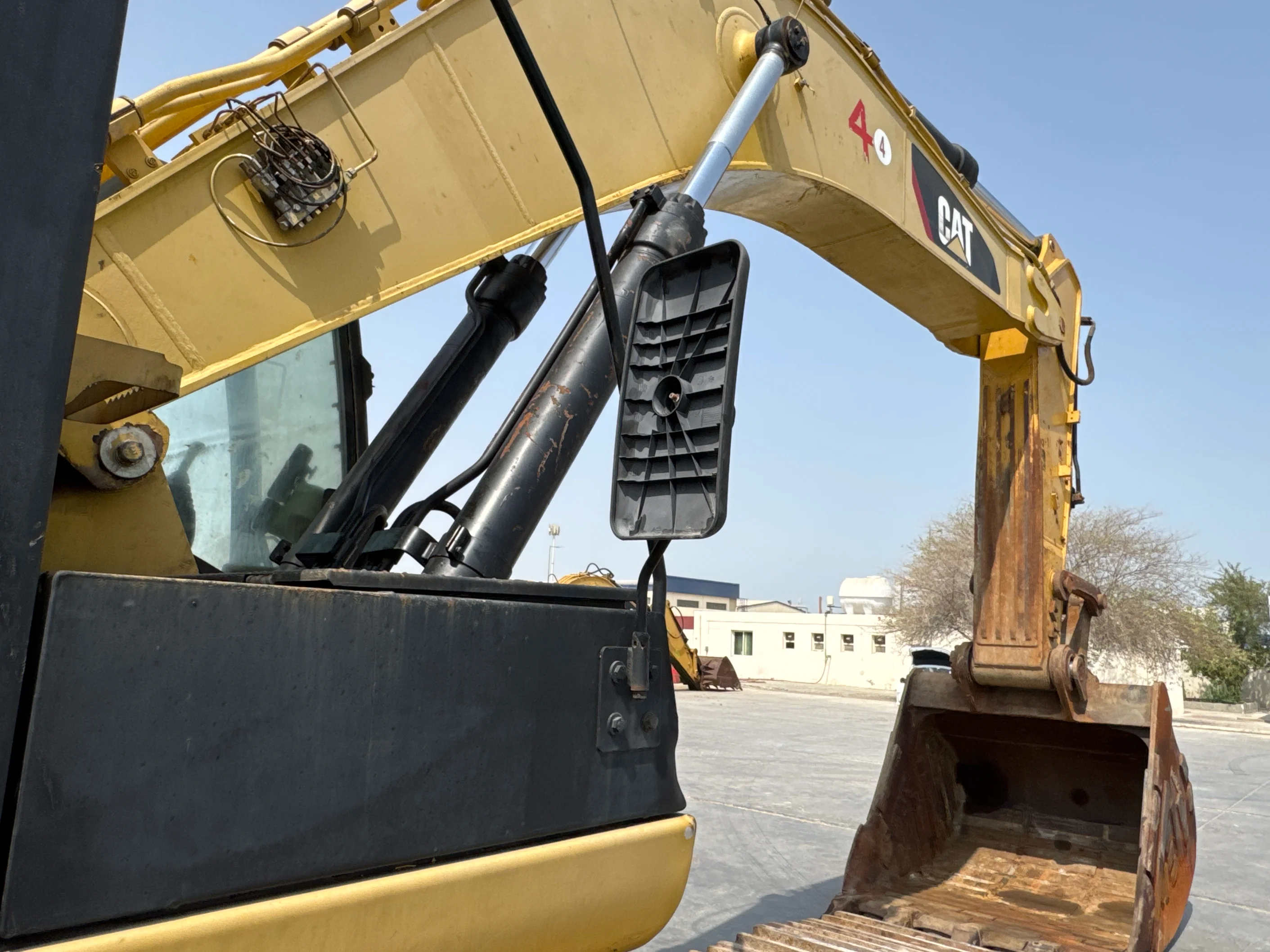 LEX-004-Cat-349D2L-large-excavator-inspection-cabin-mirrors
