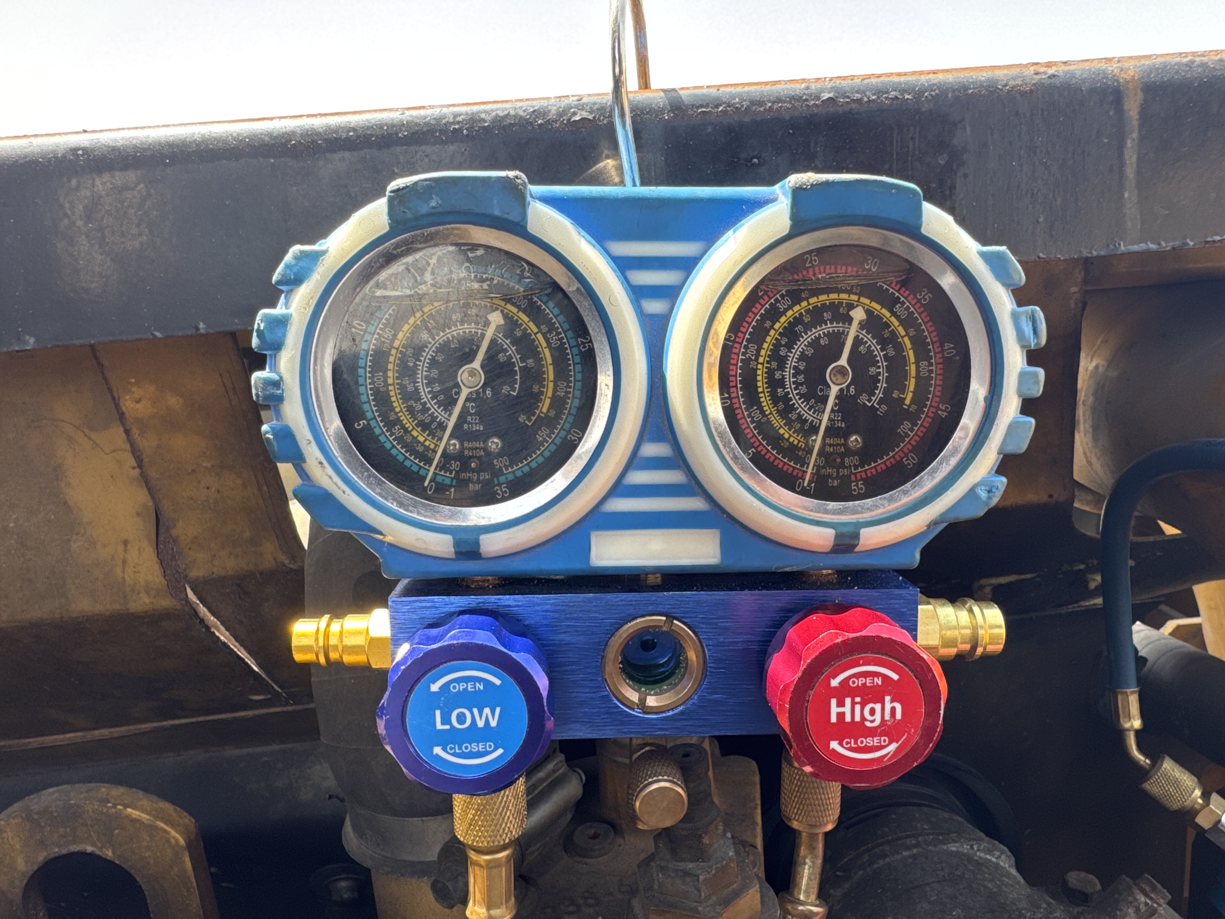 LEX-004-Cat-349D2L-large-excavator-inspection-air-conditioning-AC-compressor