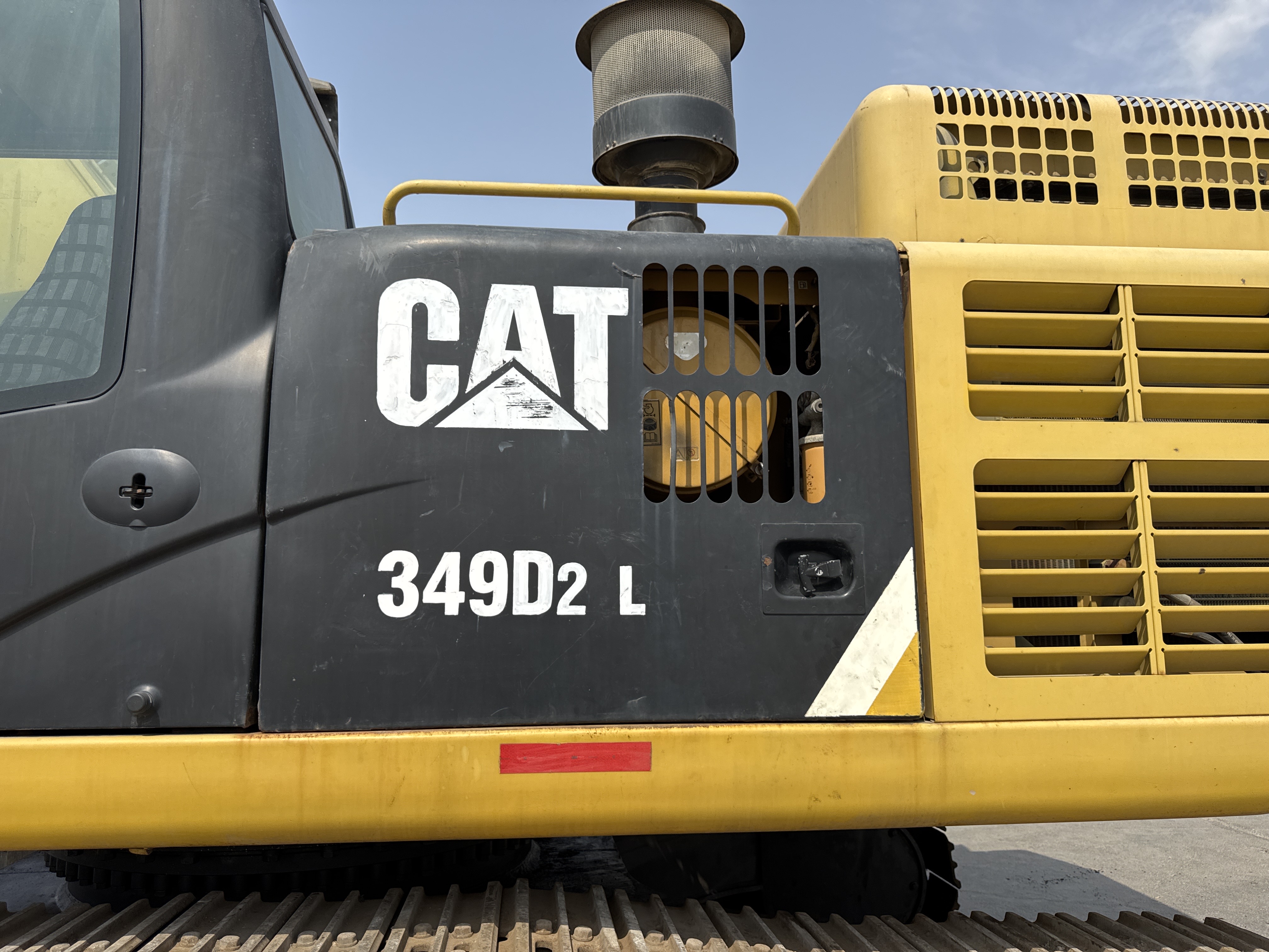 LEX-004-Cat-349D2L-large-excavator-inspection-structure-sheet-metal-fiberglass
