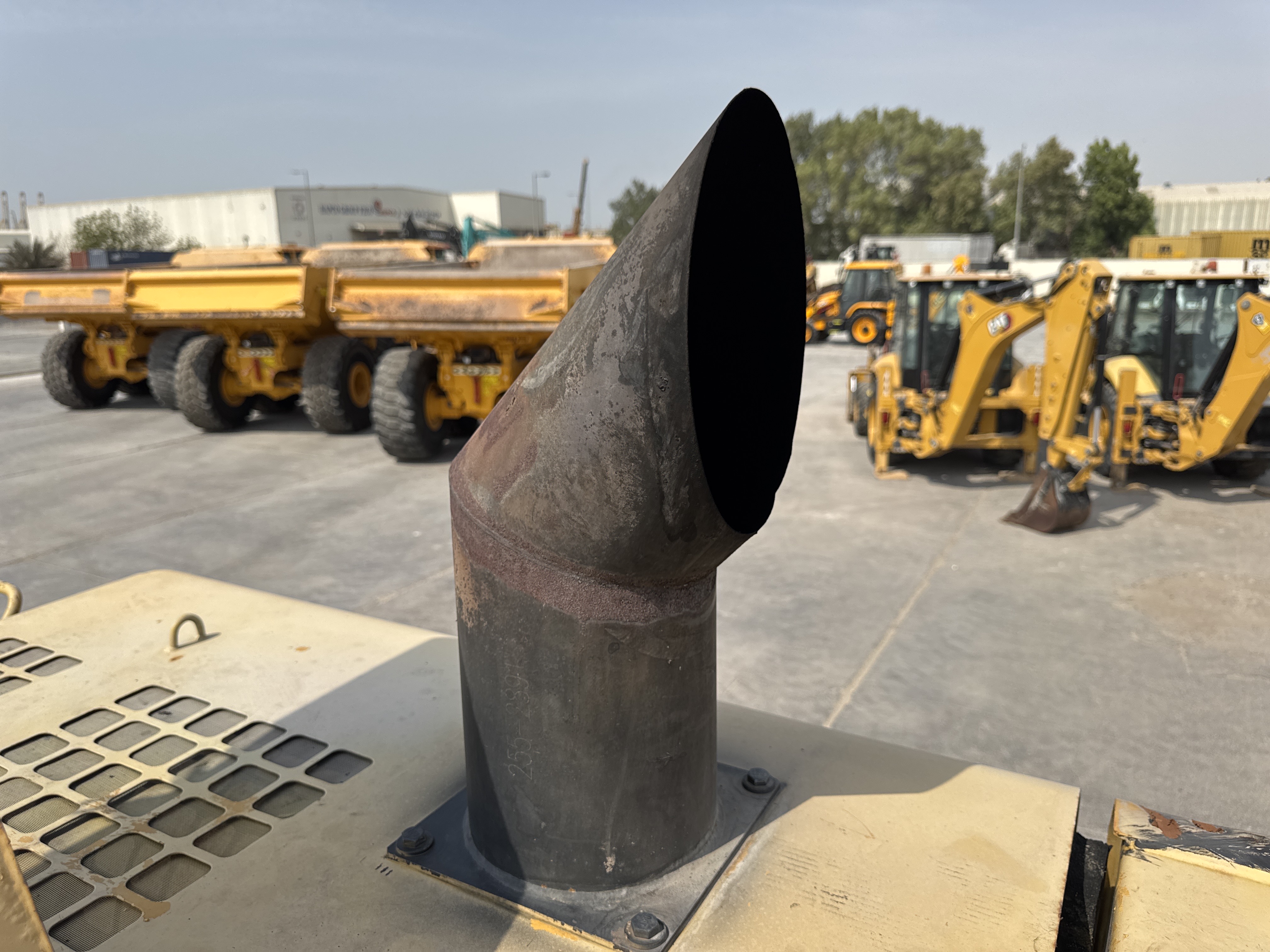 LEX-004-Cat-349D2L-large-excavator-inspection-engine-exhaust-system