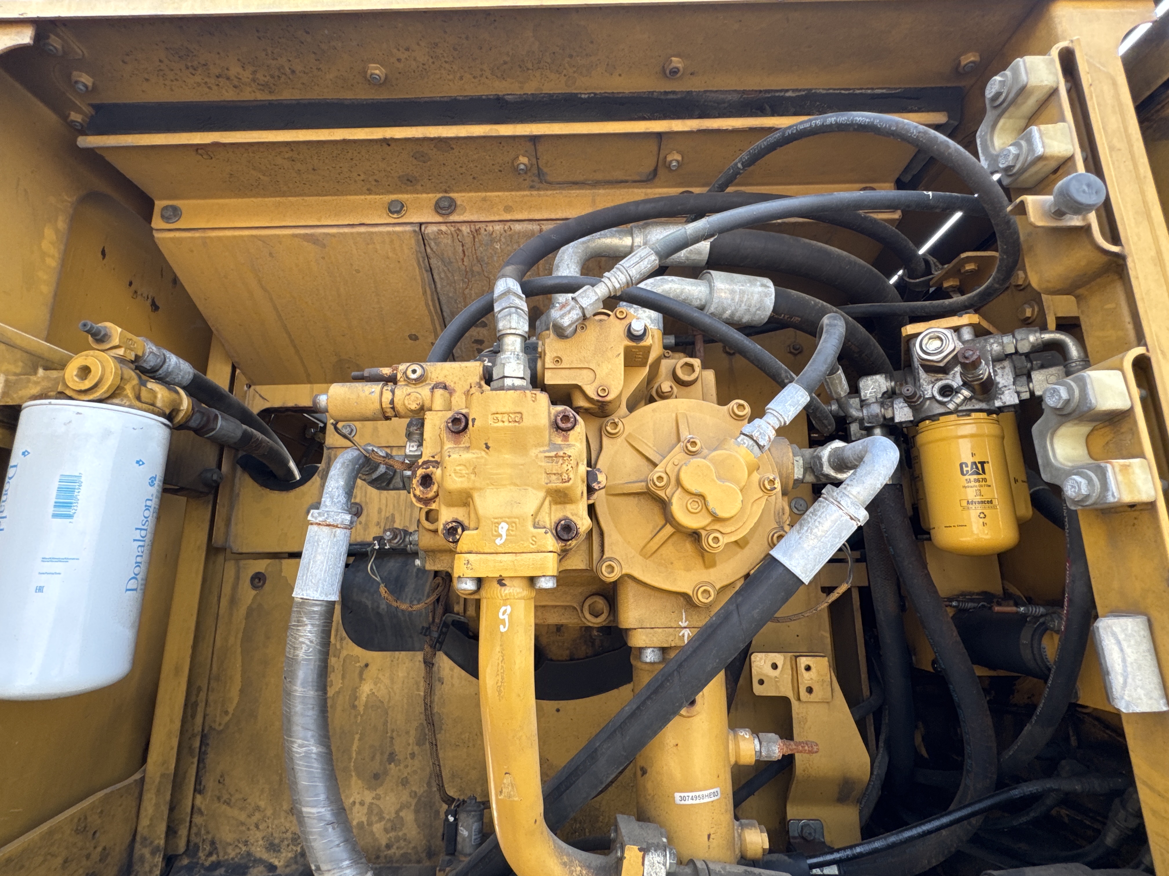 LEX-004-Cat-349D2L-large-excavator-inspection-hydraulics-hydraulic-pump