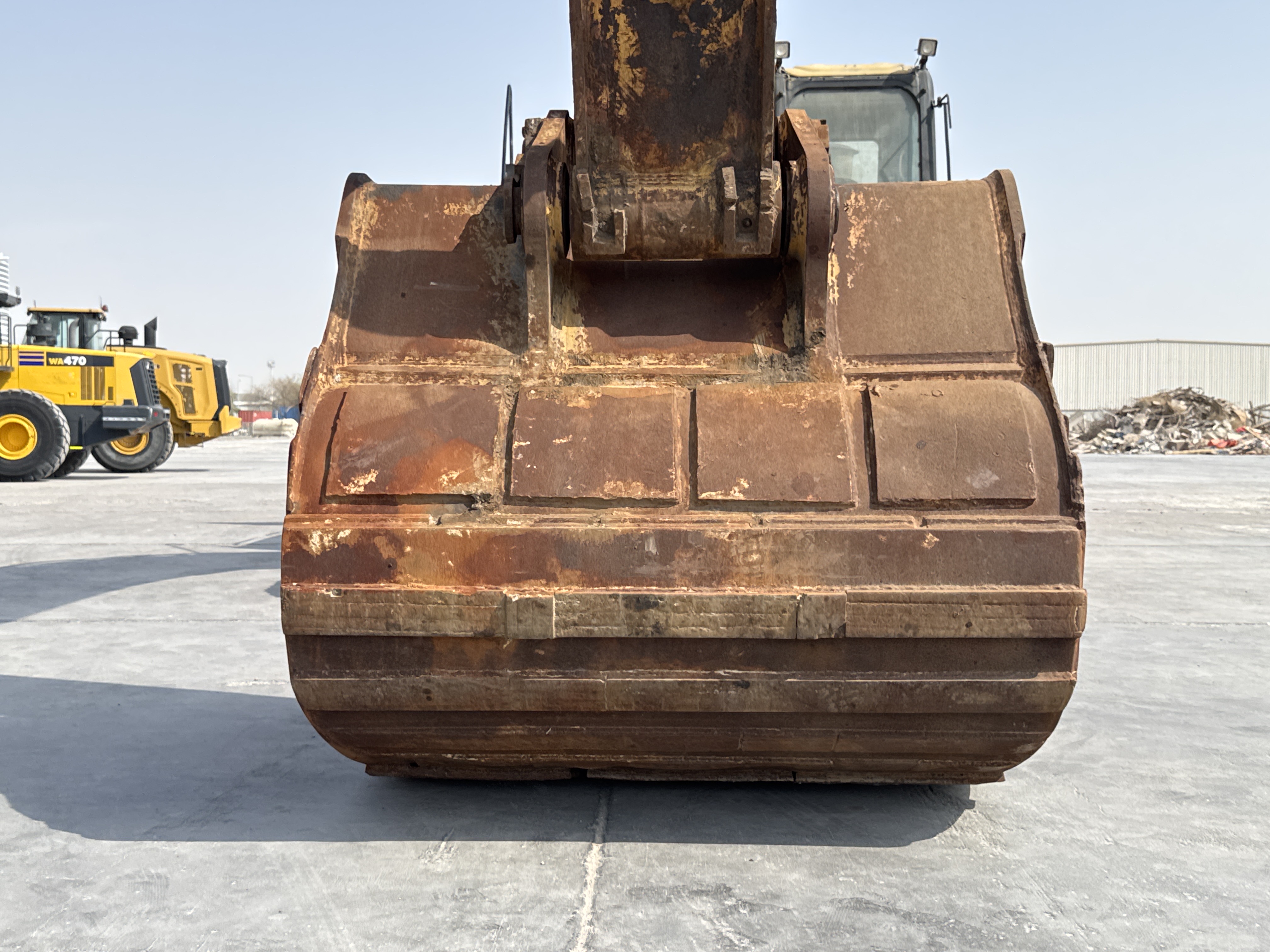 LEX-004-Cat-349D2L-large-excavator-inspection-attachment-excavator-bucket