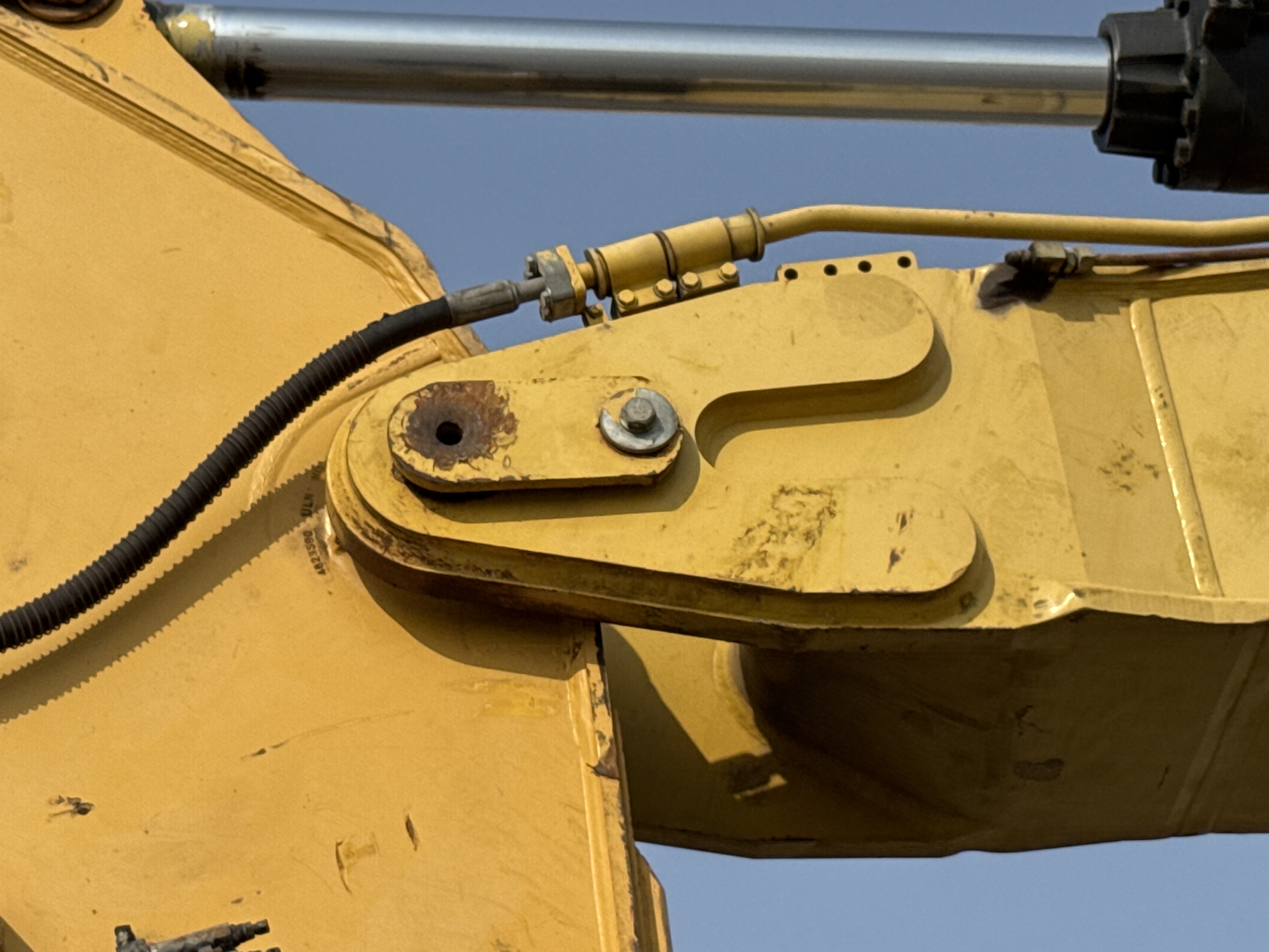 LEX-004-Cat-349D2L-large-excavator-inspection-chassis-pin-and-bushings-boom-to-stick