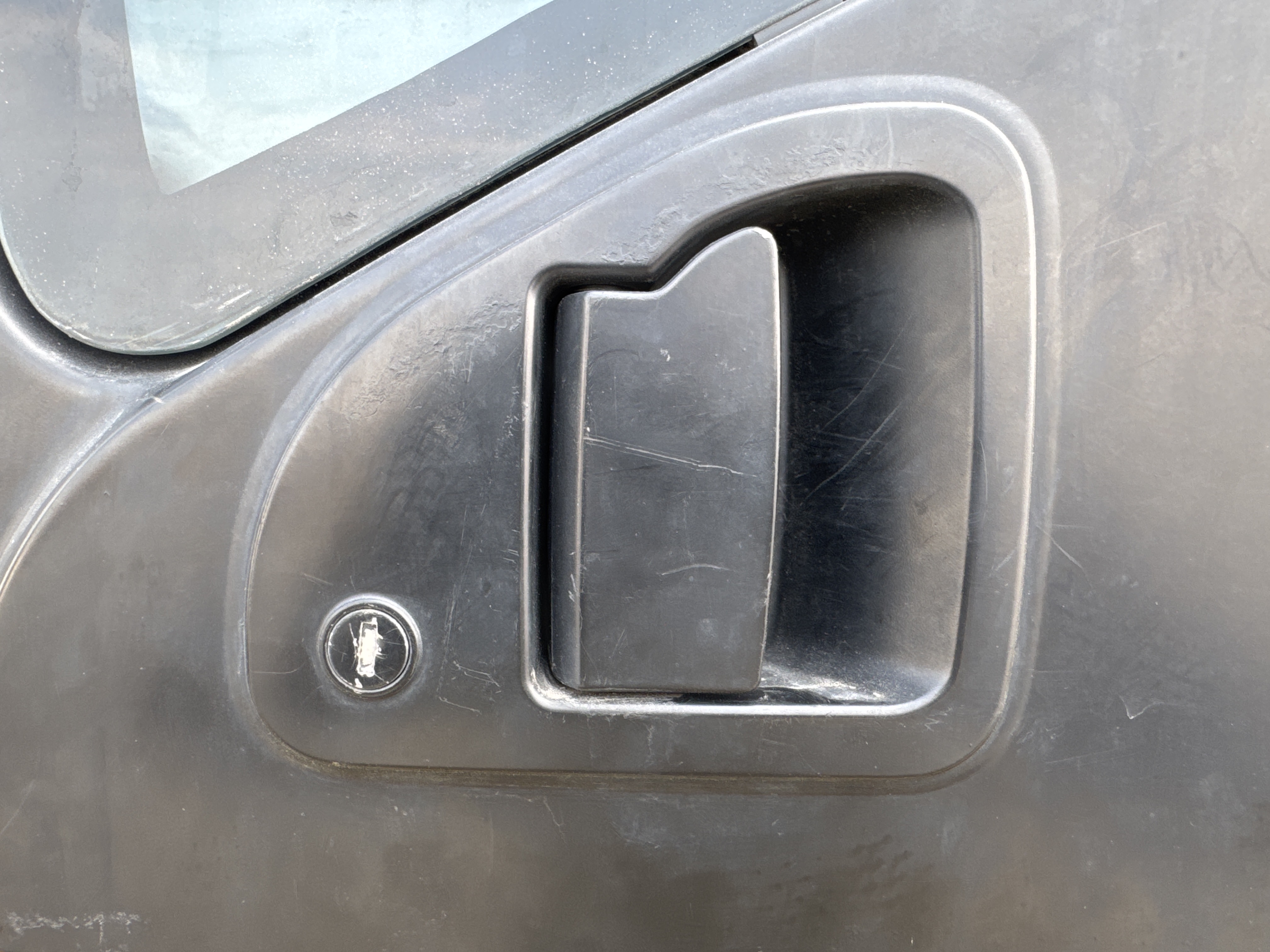 LEX-004-Cat-349D2L-large-excavator-inspection-cabin-door-handles