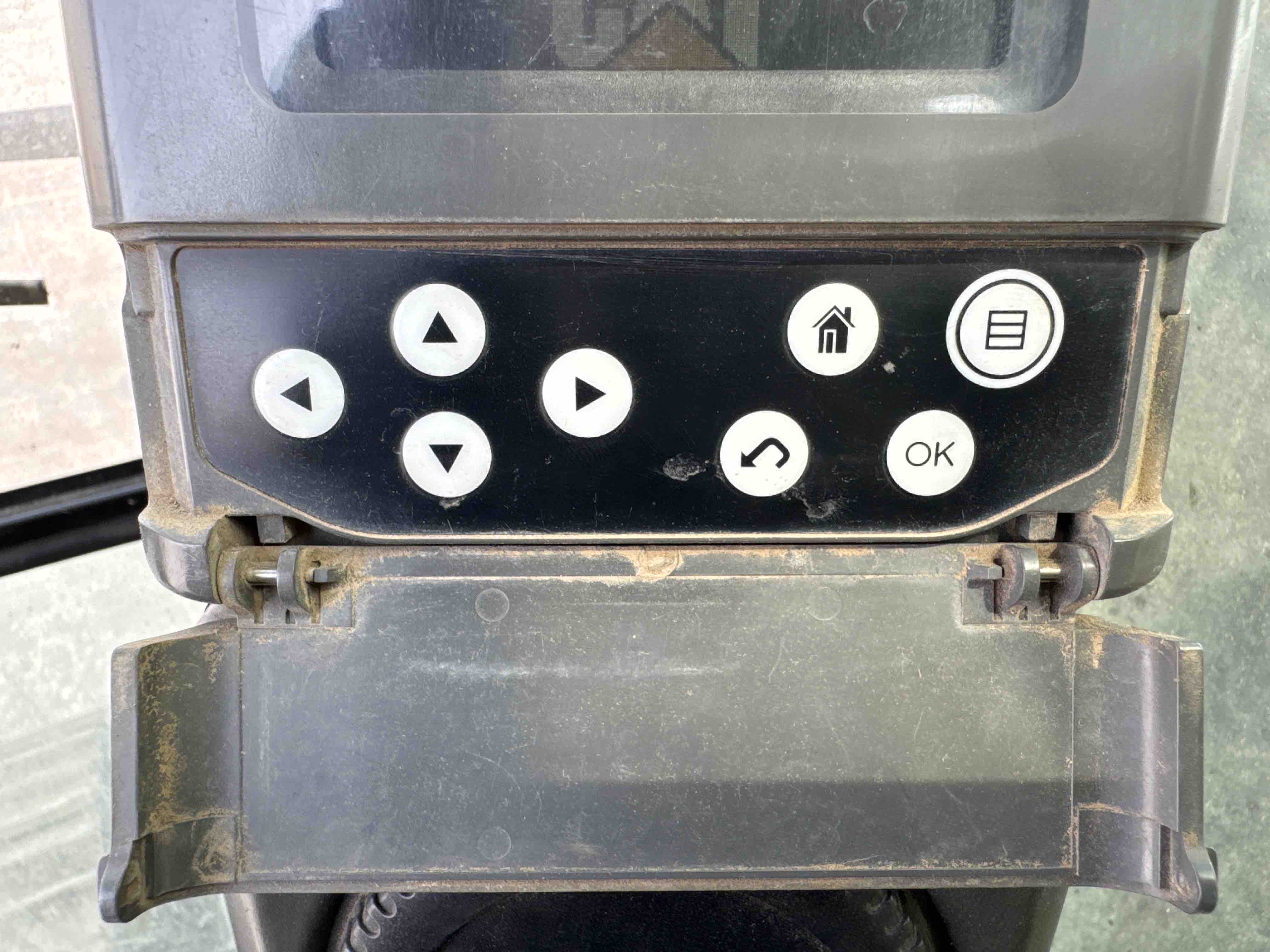 LEX-004-Cat-349D2L-large-excavator-inspection-cabin-instrument-cluster