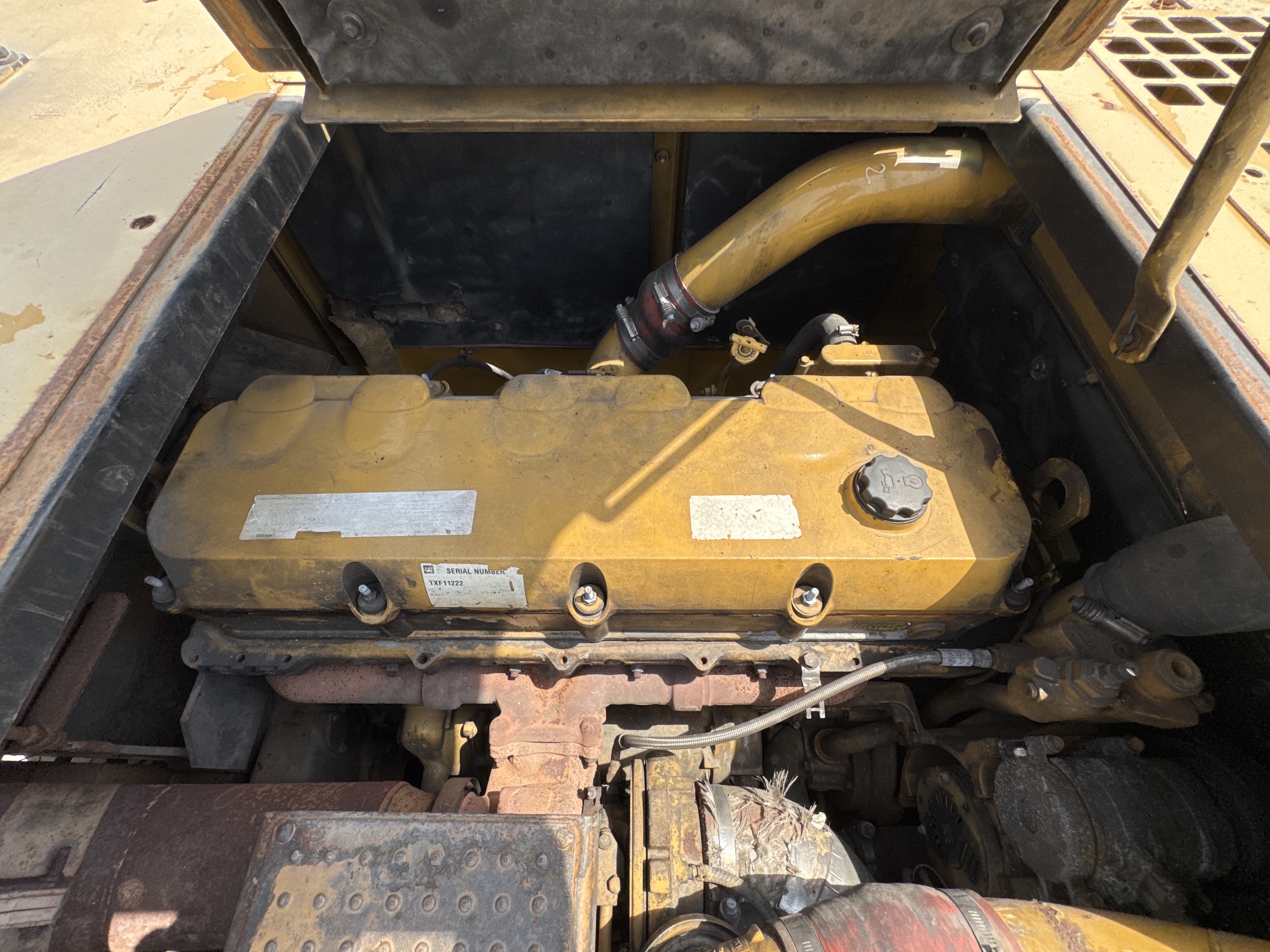 LEX-004-Cat-349D2L-large-excavator-inspection-engine-engine-oil-leaks