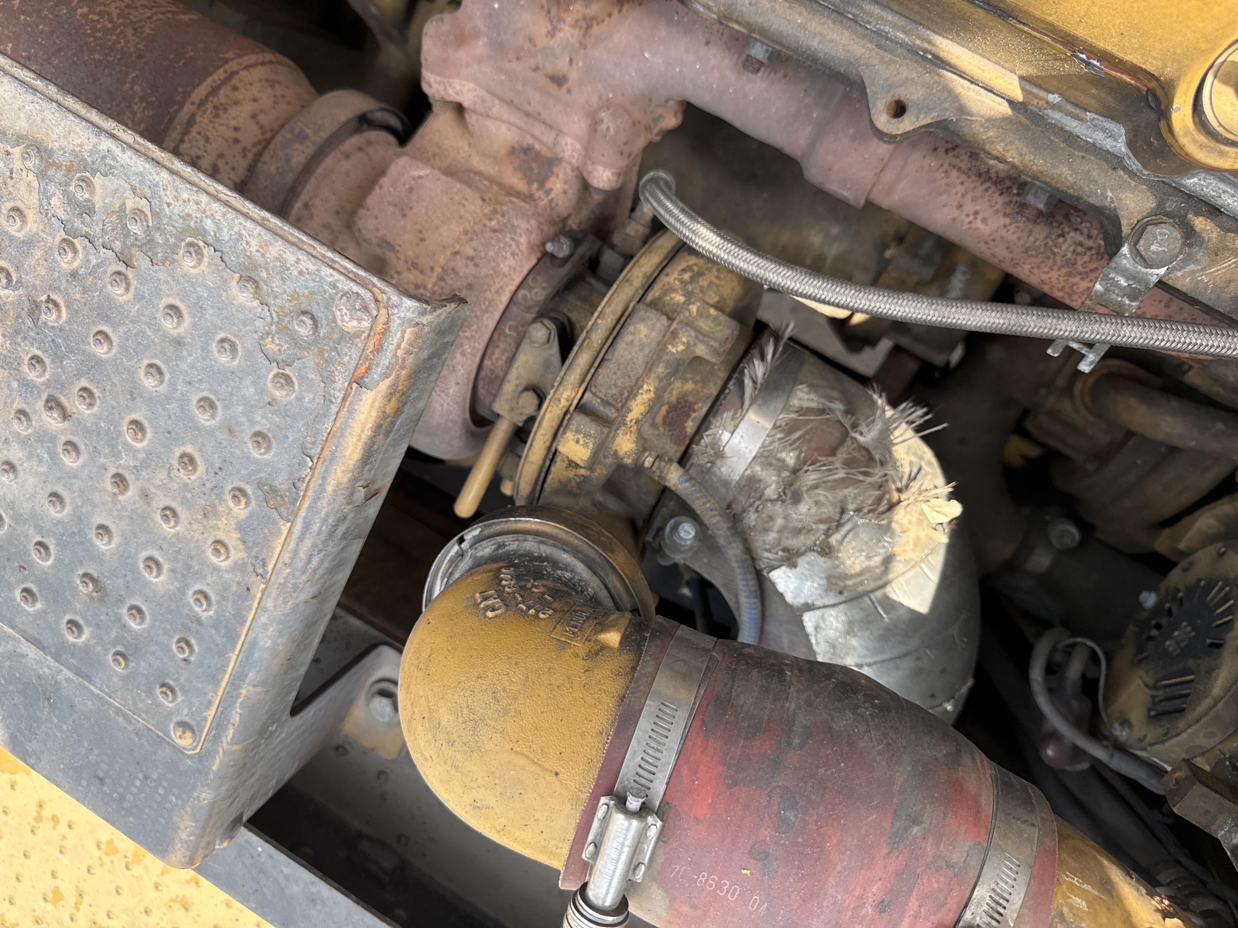 LEX-004-Cat-349D2L-large-excavator-inspection-engine-turbo