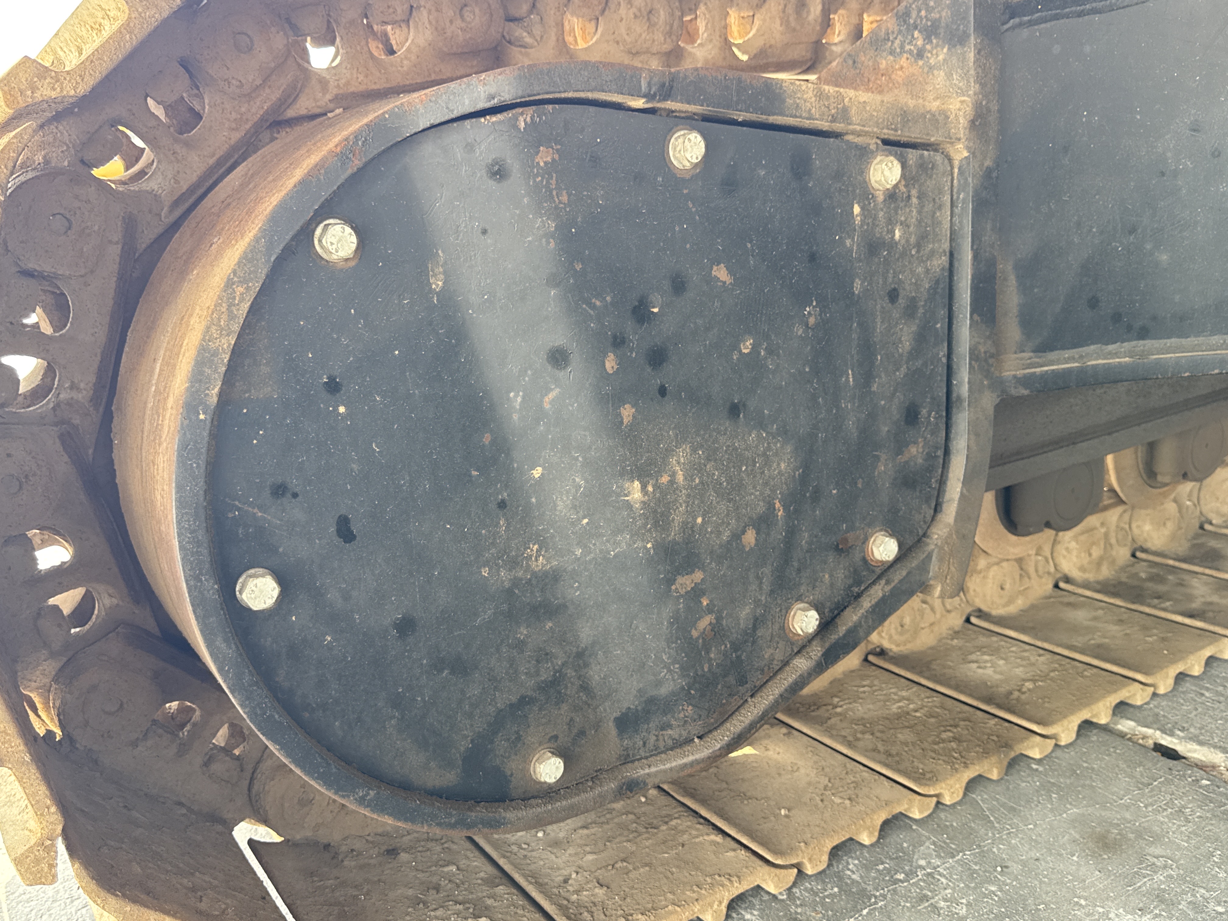 LEX-004-Cat-349D2L-large-excavator-inspection-undercarriage-final-drives