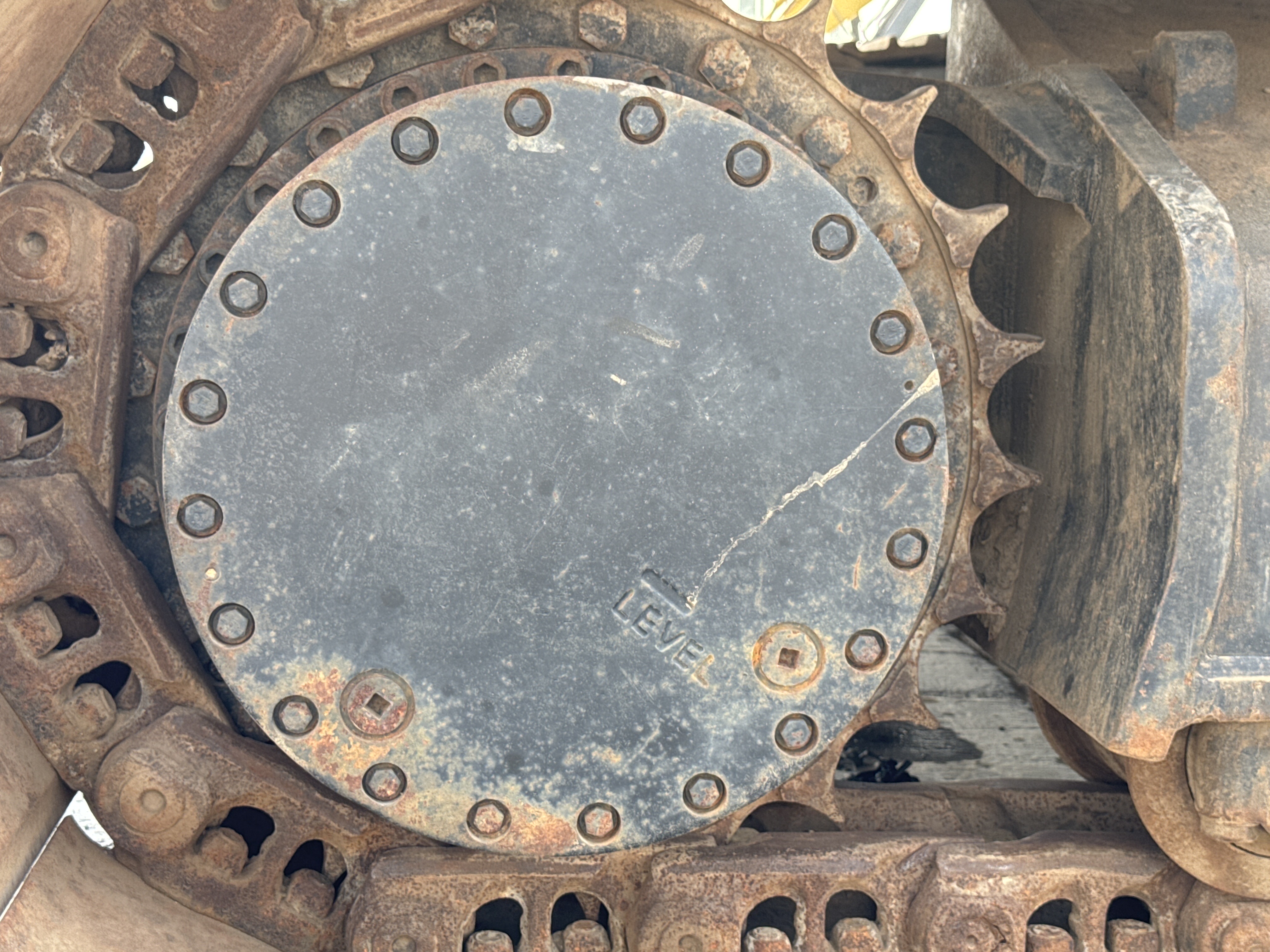 LEX-004-Cat-349D2L-large-excavator-inspection-undercarriage-final-drives
