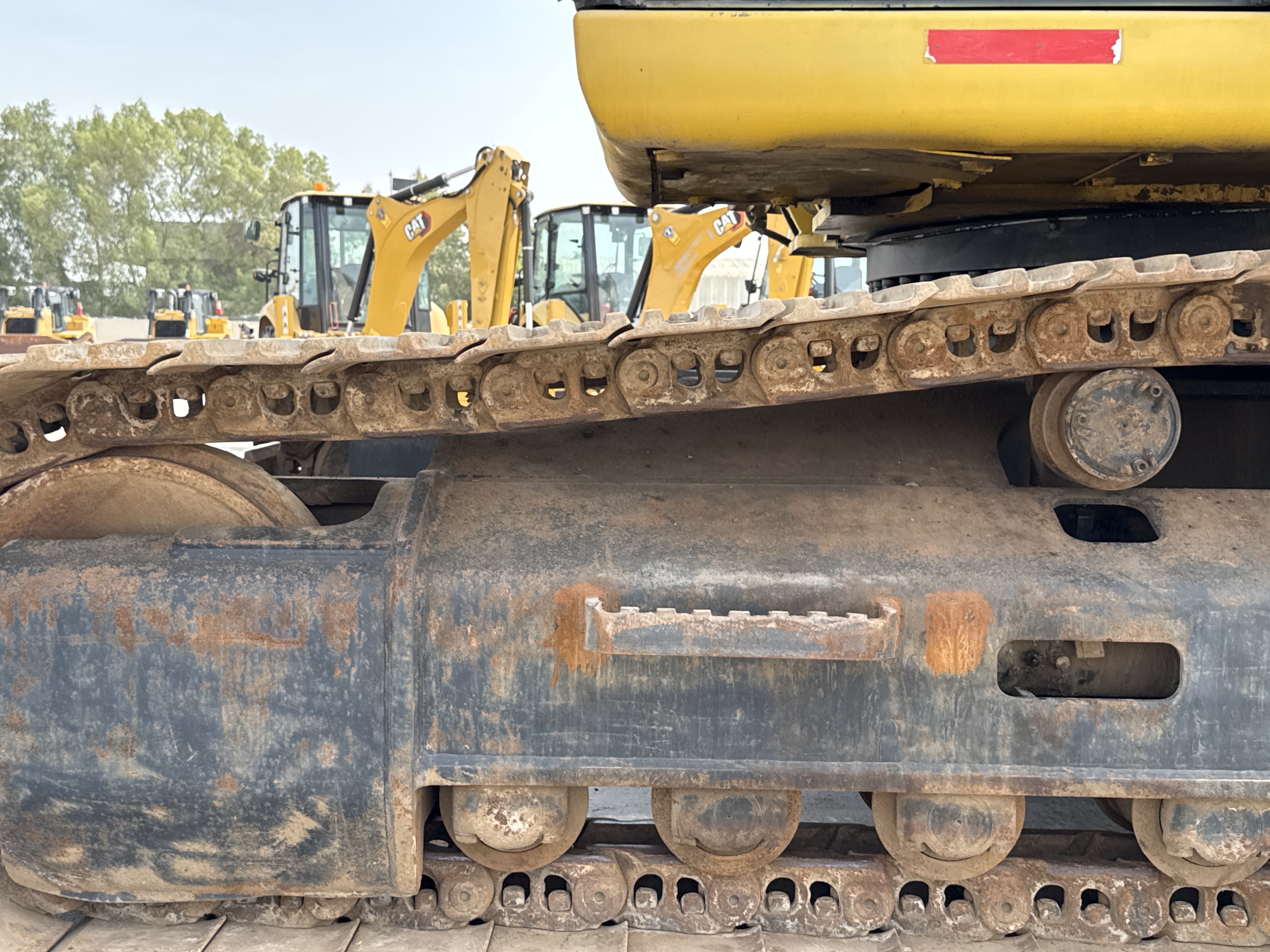 LEX-004-Cat-349D2L-large-excavator-inspection-undercarriage-left-track-tensioner