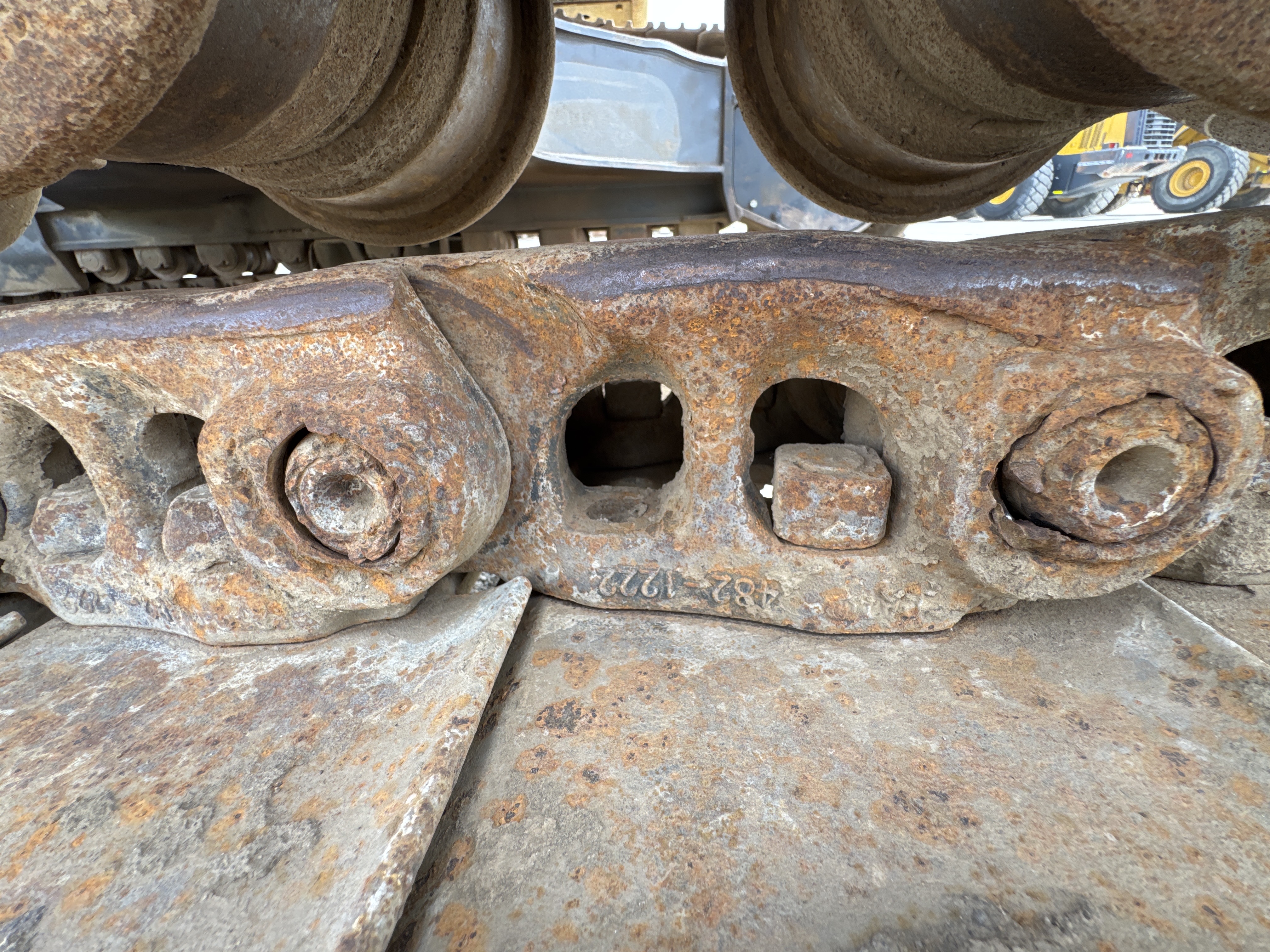 LEX-004-Cat-349D2L-large-excavator-inspection-undercarriage-left-track-chain