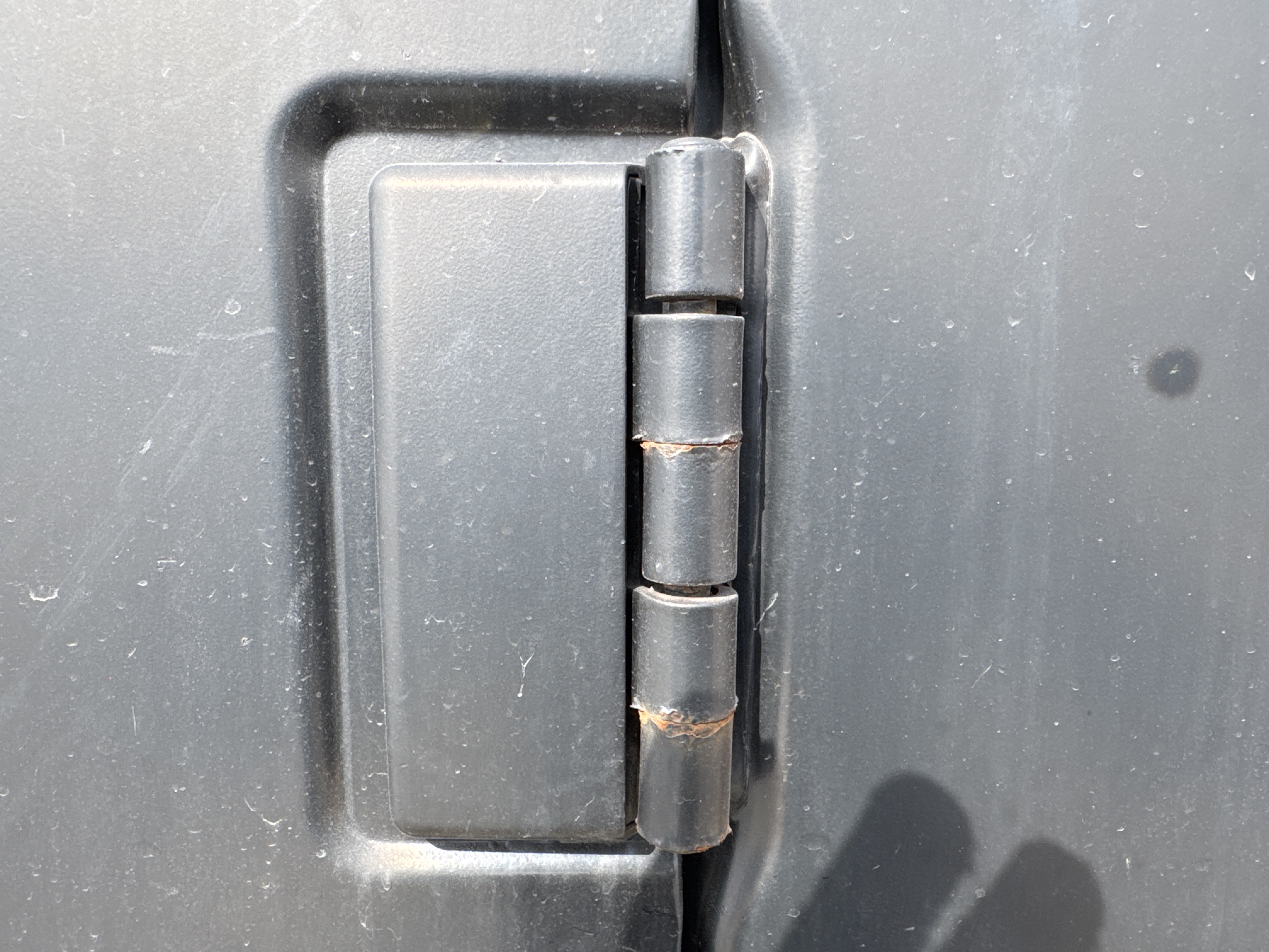 MDX-009-Cat-320D2-Medium-excavators-inspection-Structure-Doors-2