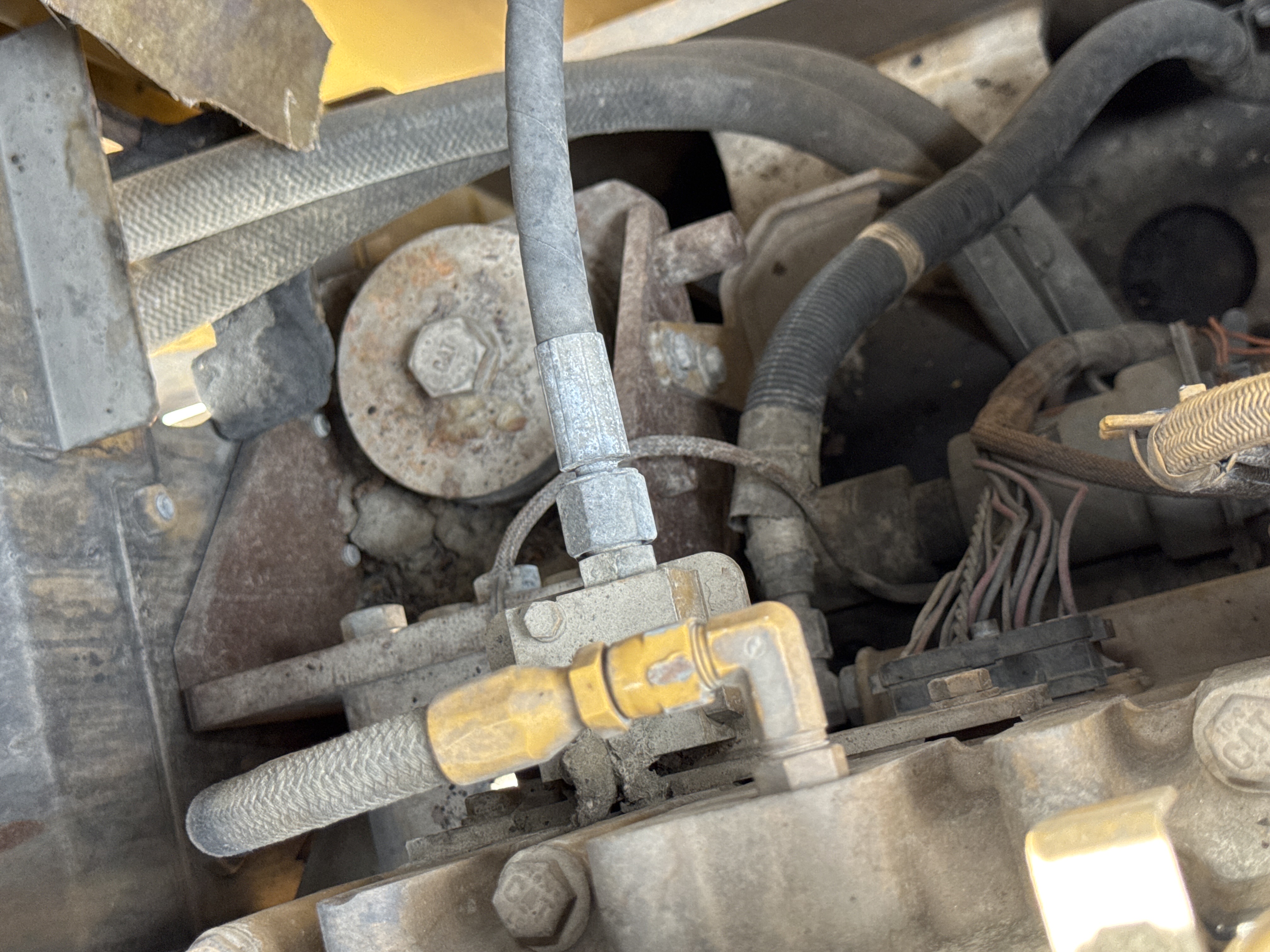 LEX-004-Cat-349D2L-large-excavator-inspection-engine-hoses