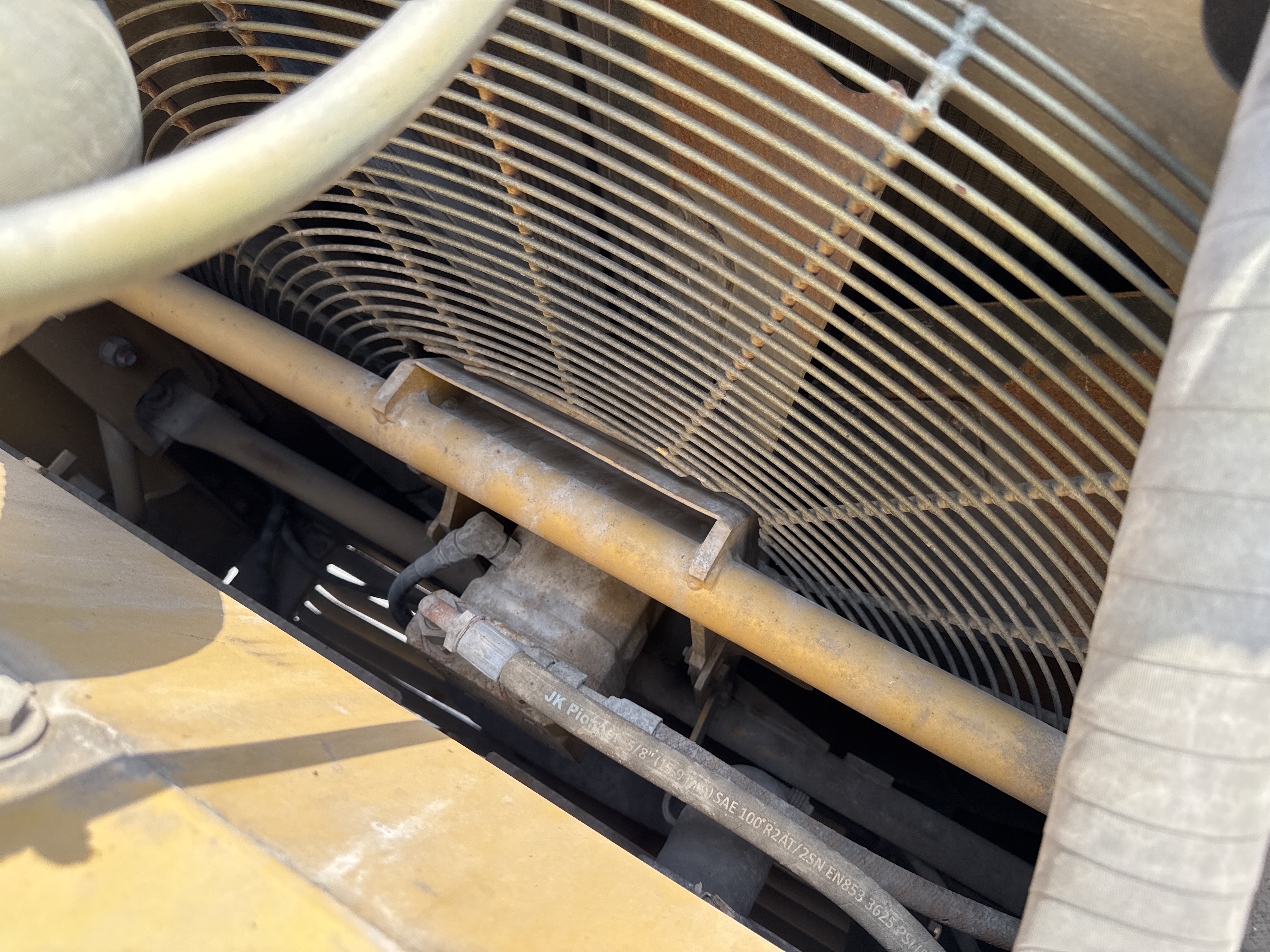 LEX-004-Cat-349D2L-large-excavator-inspection-engine-cooling-fan-and-fan-guard