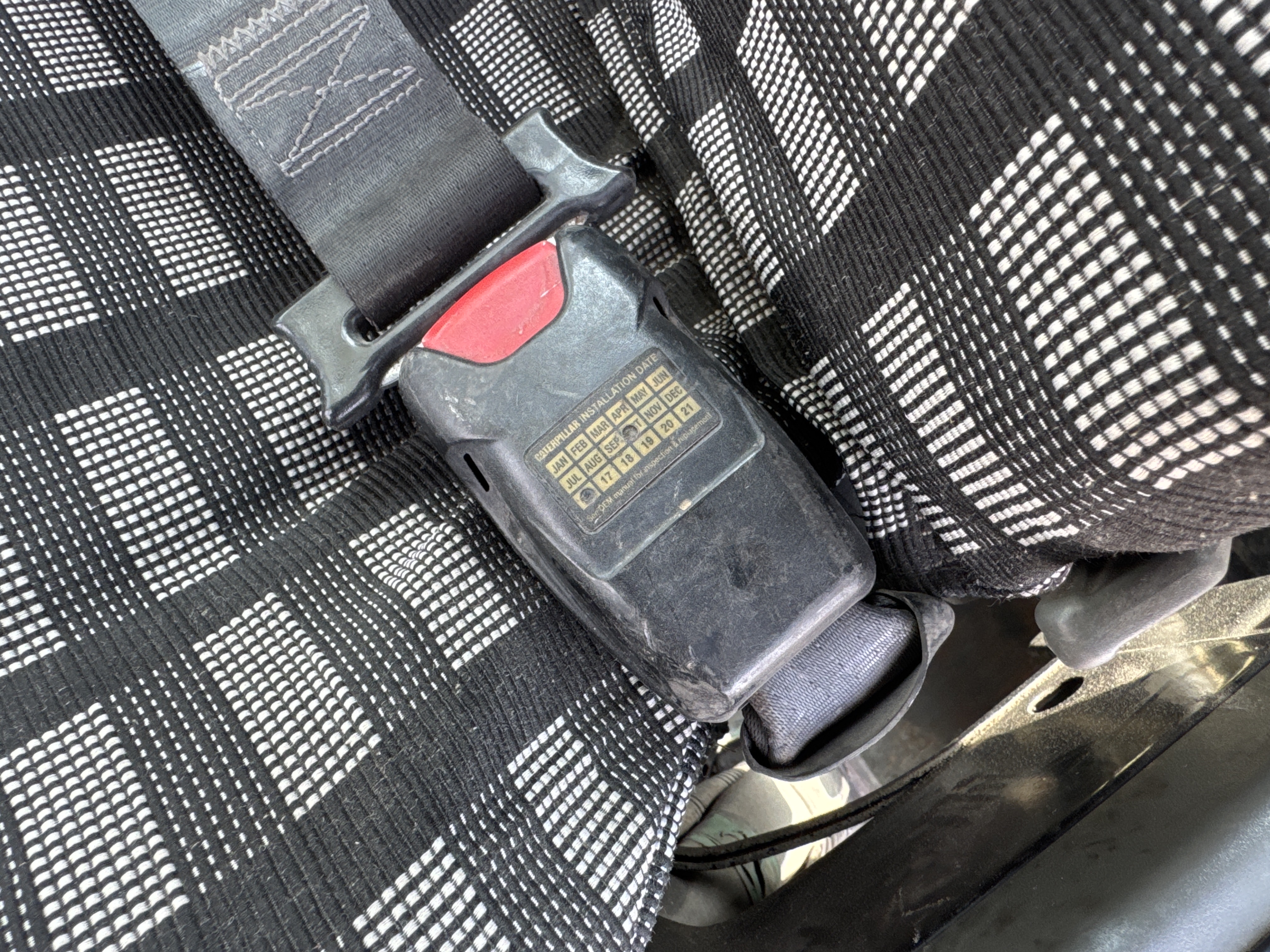 LEX-004-Cat-349D2L-large-excavator-inspection-safety-seat-belts