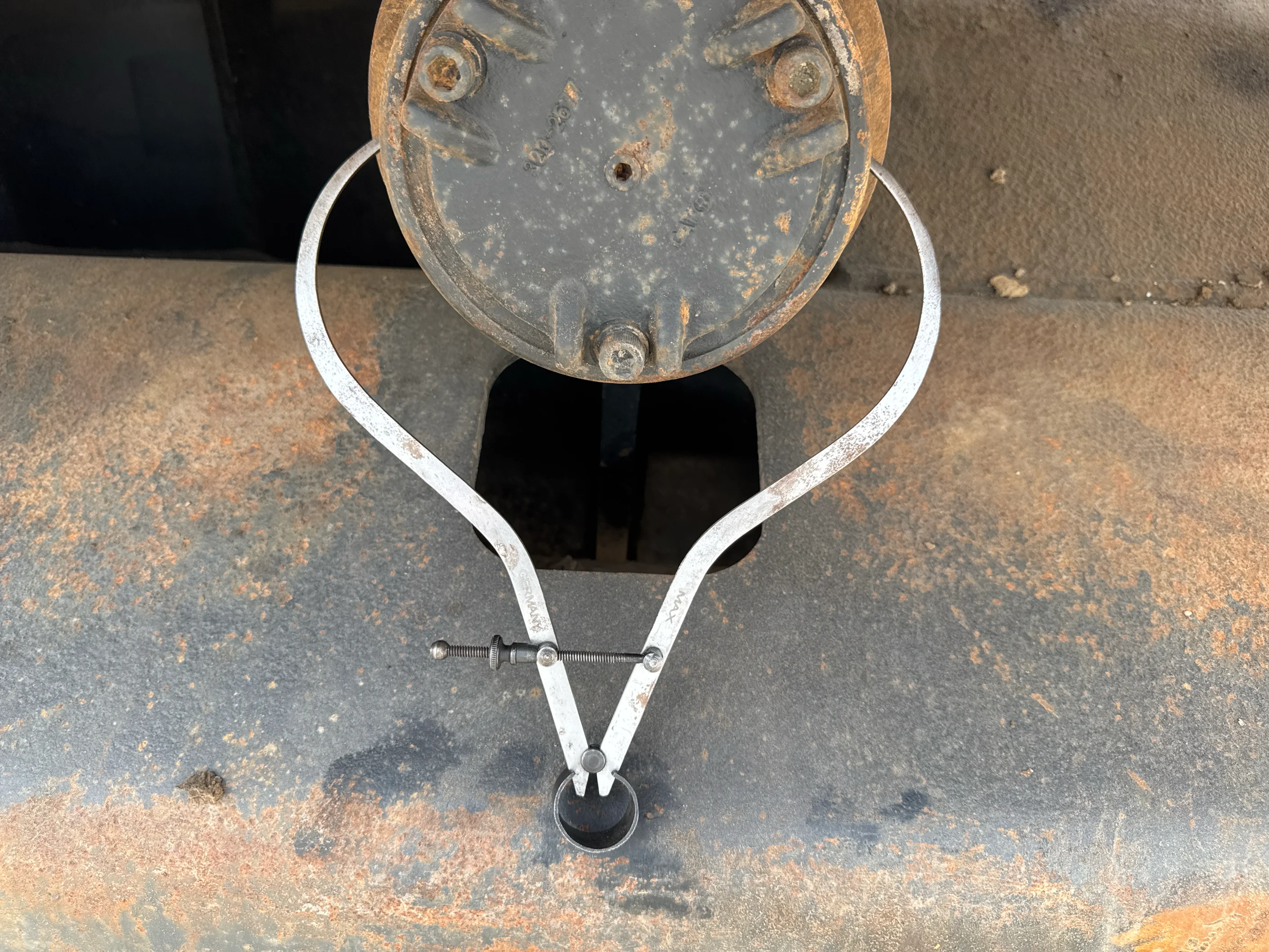 LEX-004-Cat-349D2L-large-excavator-inspection-undercarriage-right-carrier-rollers