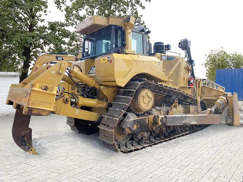 Generation-Cat D8 crawler dozers-exterior