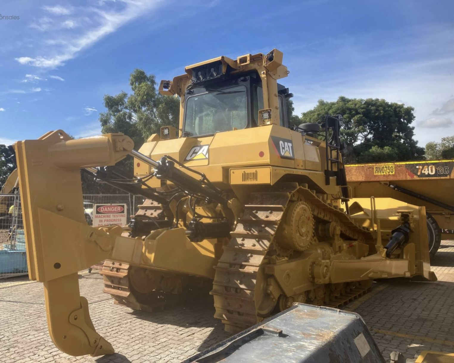 Generation-Cat D9 Crawler dozers-exterior
