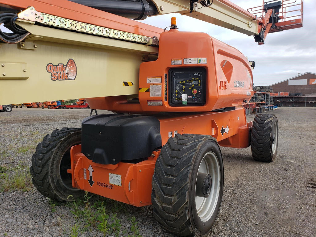 Generation-JLG 1250 Boom lifts-exterior