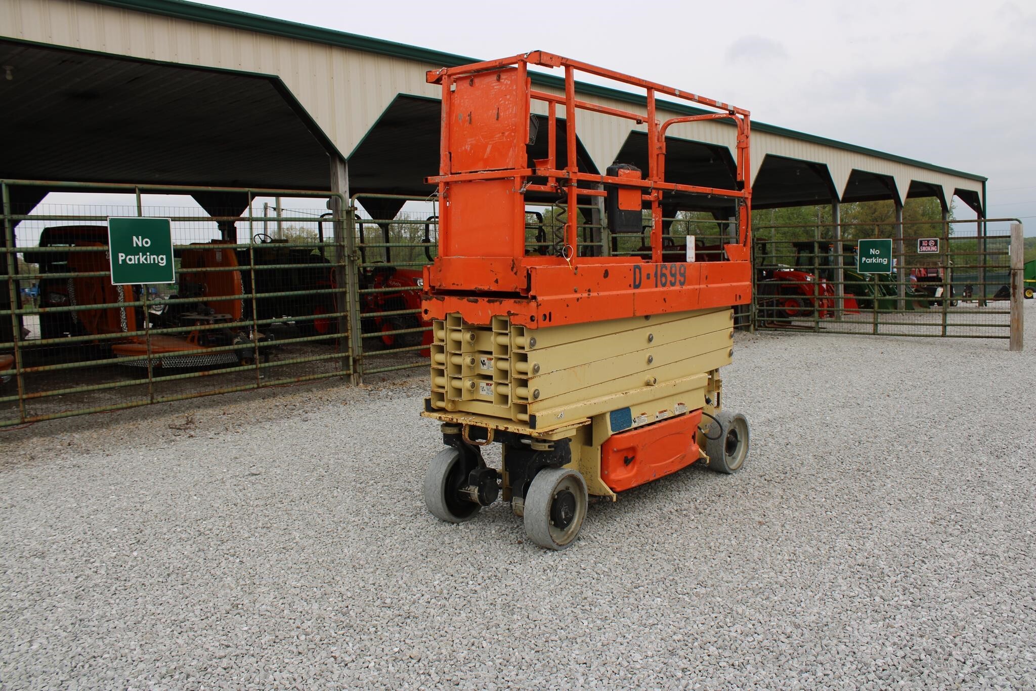 Generation-JLG 2632 Scissor lifts-exterior