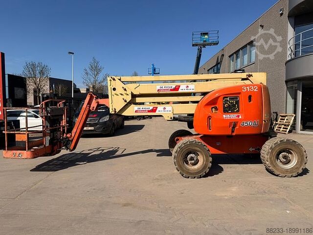 Generation-JLG 450 Boom lifts-exterior
