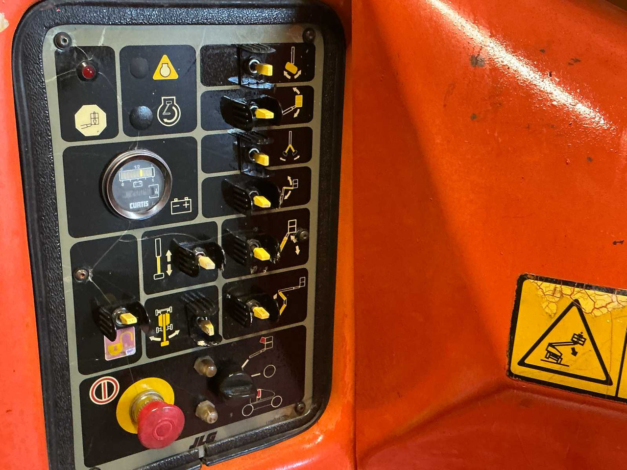 Generation-JLG E400 Boom lifts-interior