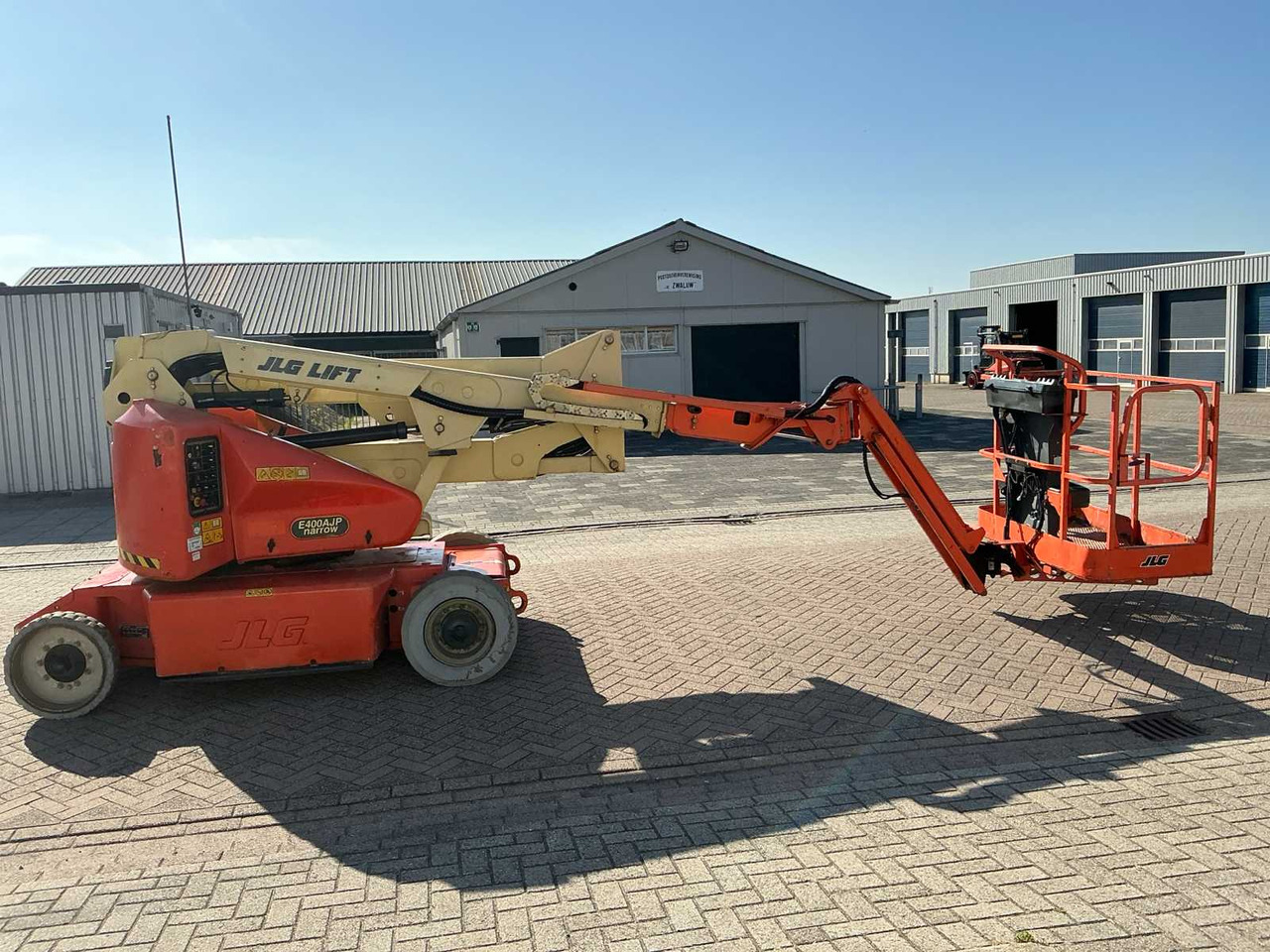 Generation-JLG E400 Boom lifts-exterior