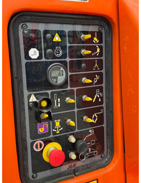 Generation-JLG E450 Boom lifts-interior